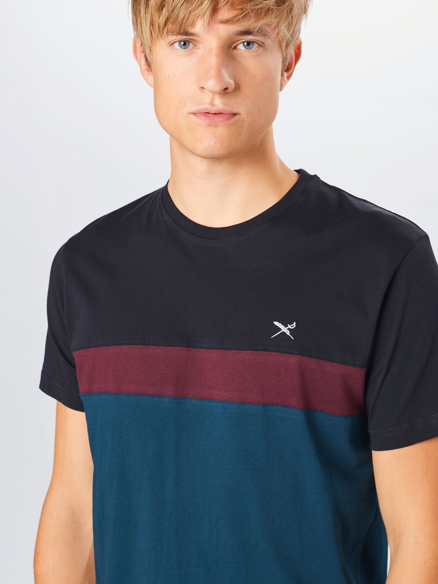 Thumbnail - T-Shirt