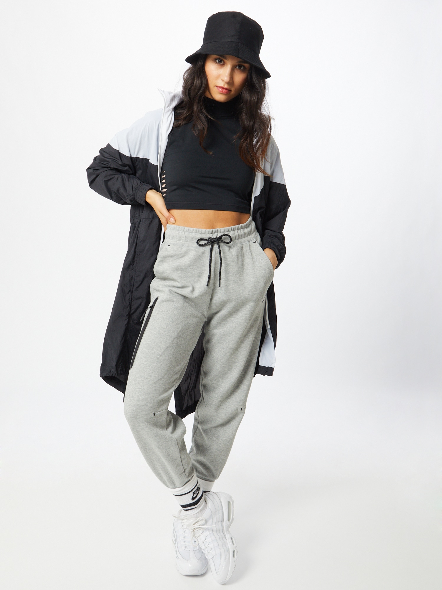 Nike Sportswear Nohavice 'Tech Fleece' sivá melírovaná / čierna (obrázok 4)