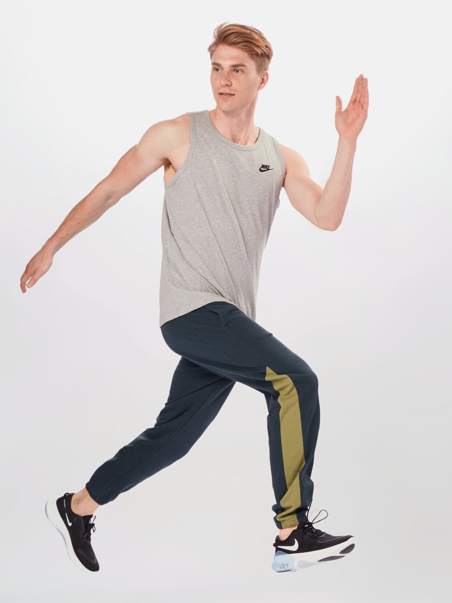 Nike Sportswear Tričko svetlosivá / čierna (obrázok 4)