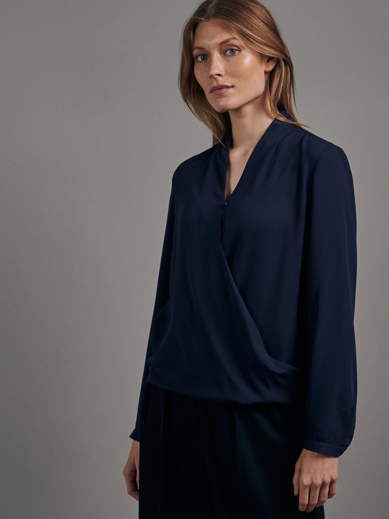 Thumbnail - SEIDENSTICKER Bluse Schwarze Rose