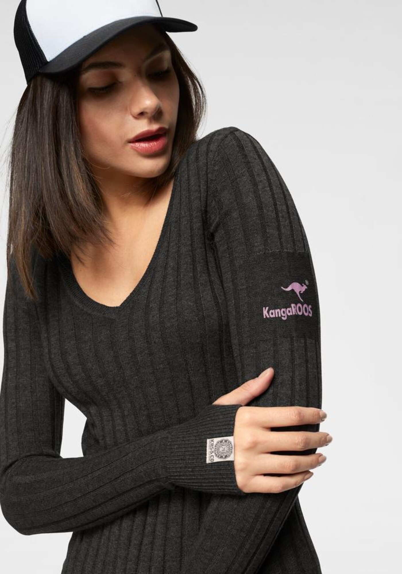 Thumbnail - Pullover