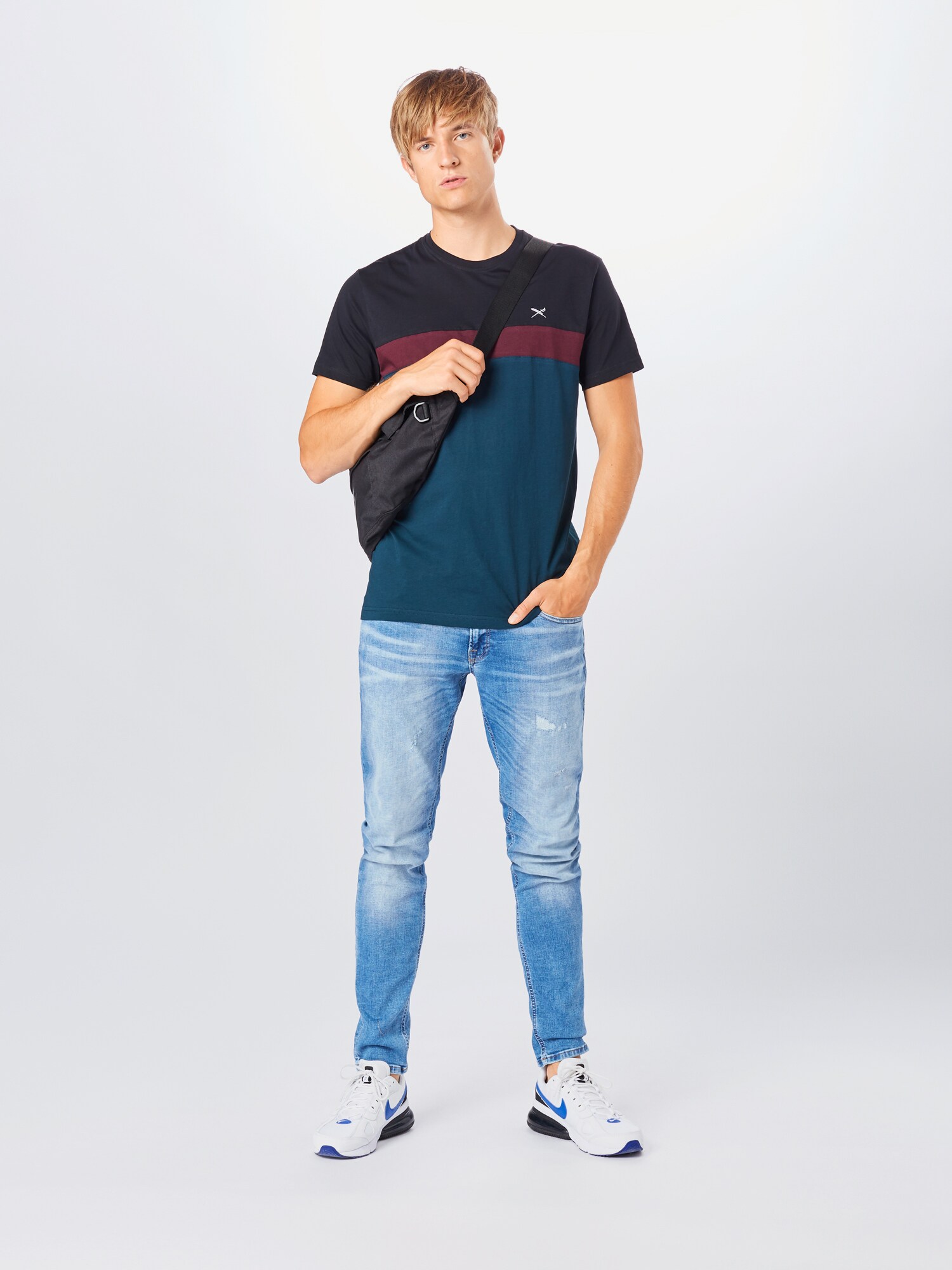 Thumbnail - T-Shirt