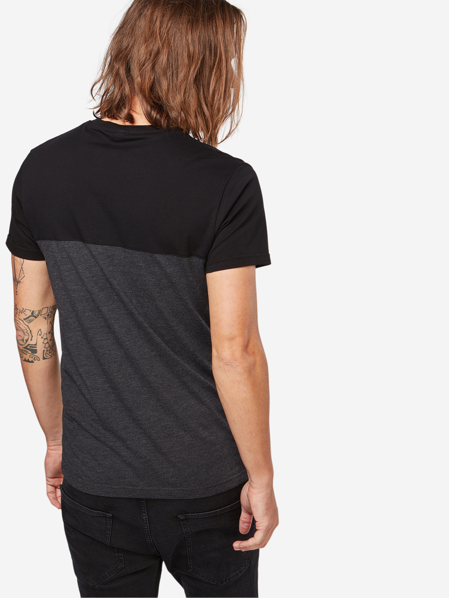 Thumbnail - T-Shirt