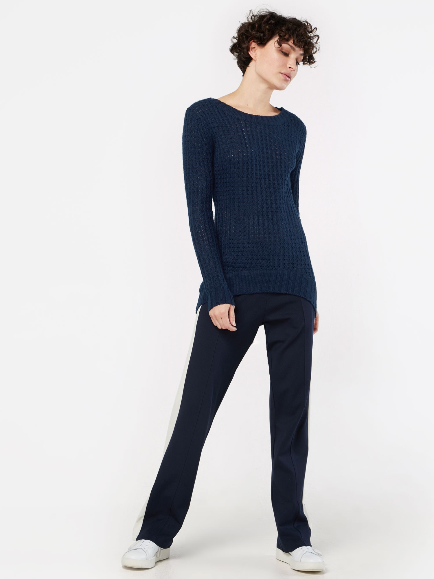 Thumbnail - Pullover