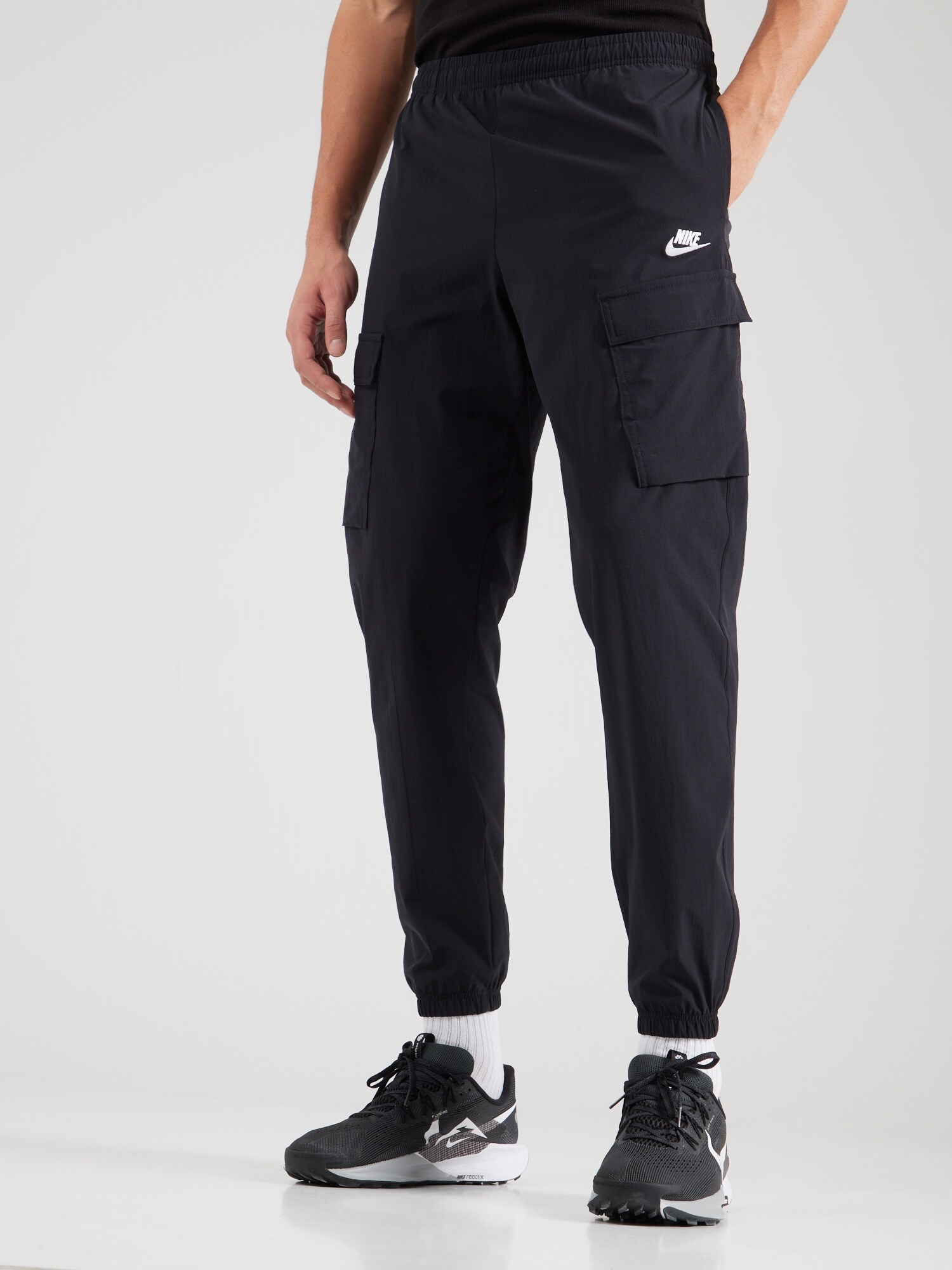 Nike Sportswear Cargo nadrágok 'CLUB'  fekete termék 2. képe