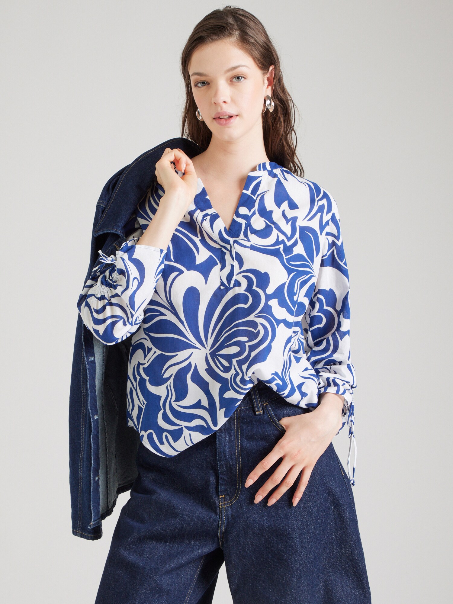 GERRY WEBER Blúz  kék / fehér termék 2. képe