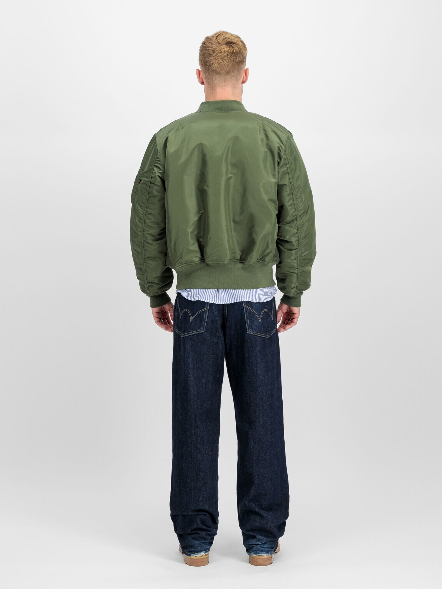 ALPHA INDUSTRIES Chaqueta de entretiempo 'MA-1 Heritage'  verde – imagen 3