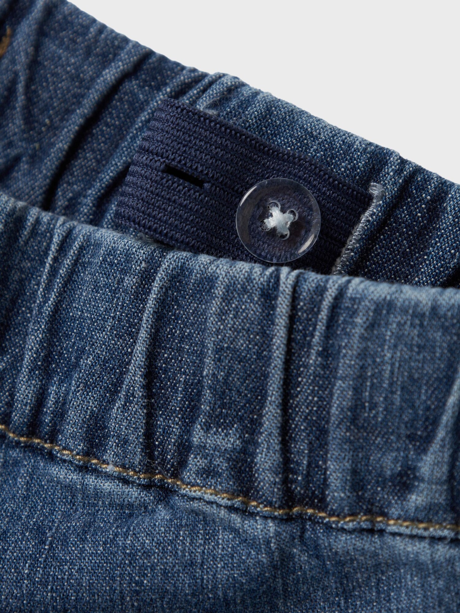 Thumbnail - Jeans