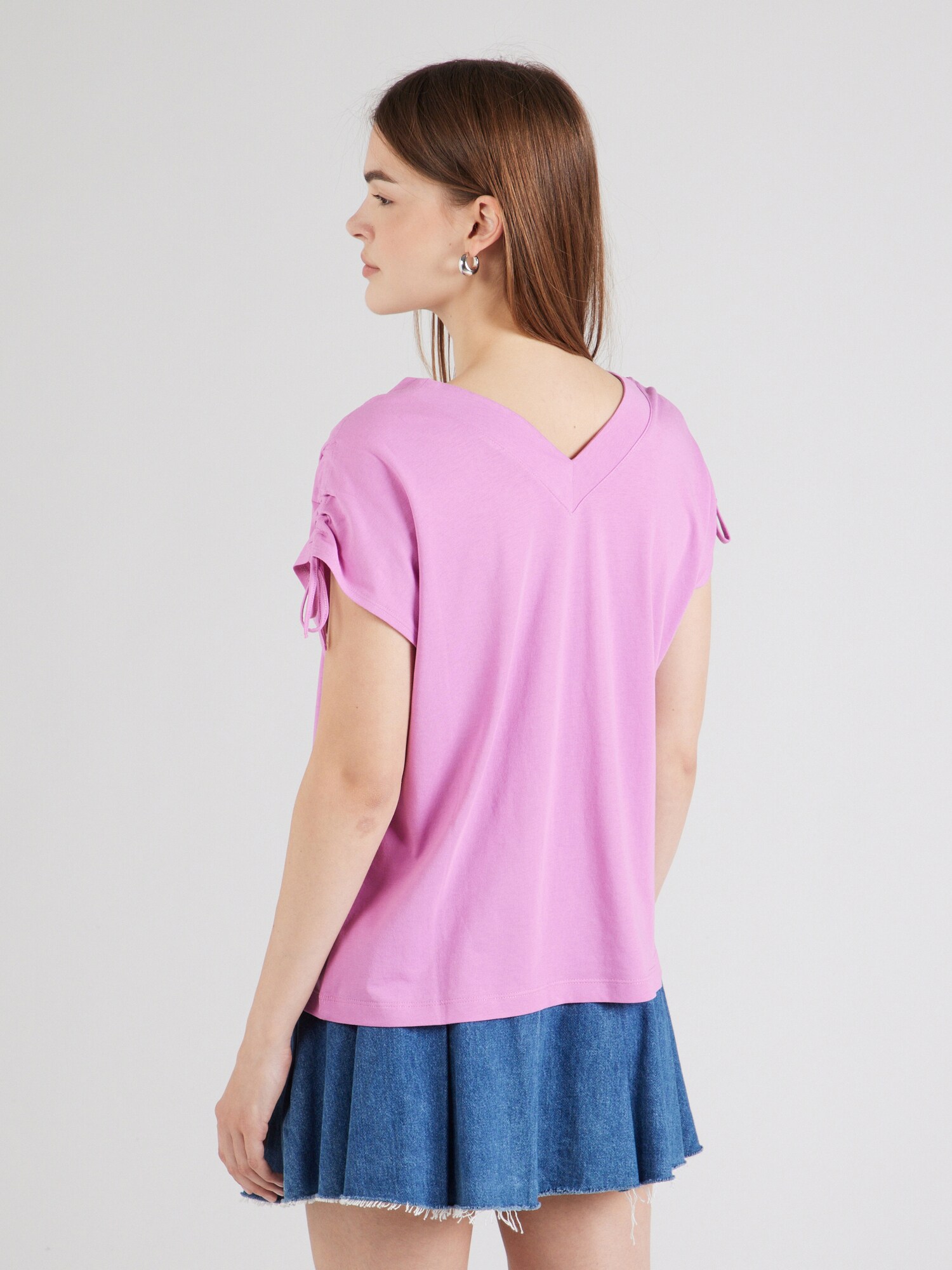 Thumbnail - T-Shirt
