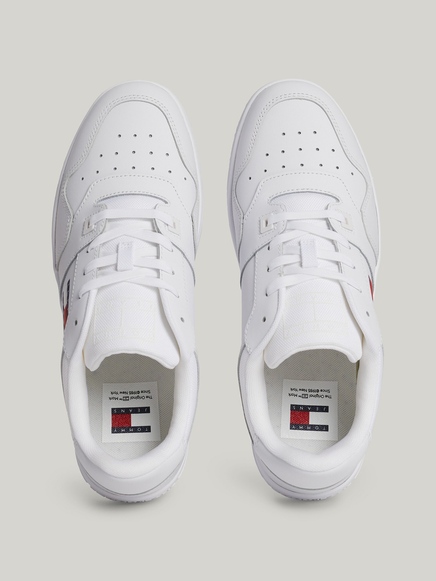 Thumbnail - Sneaker 'Essential Retro'