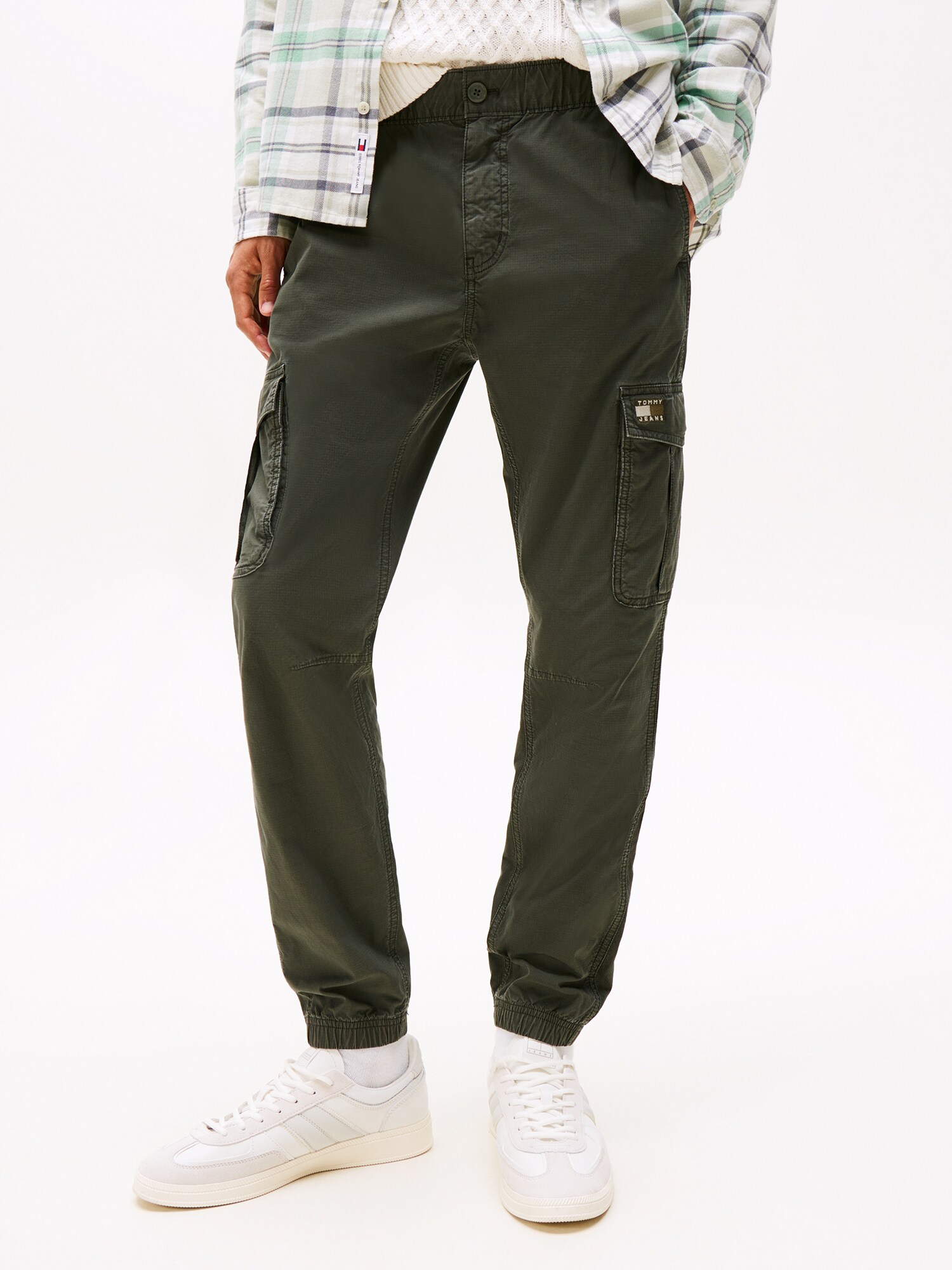 Tommy Jeans Cargo nadrágok 'SCANTON'  olíva termék 2. képe