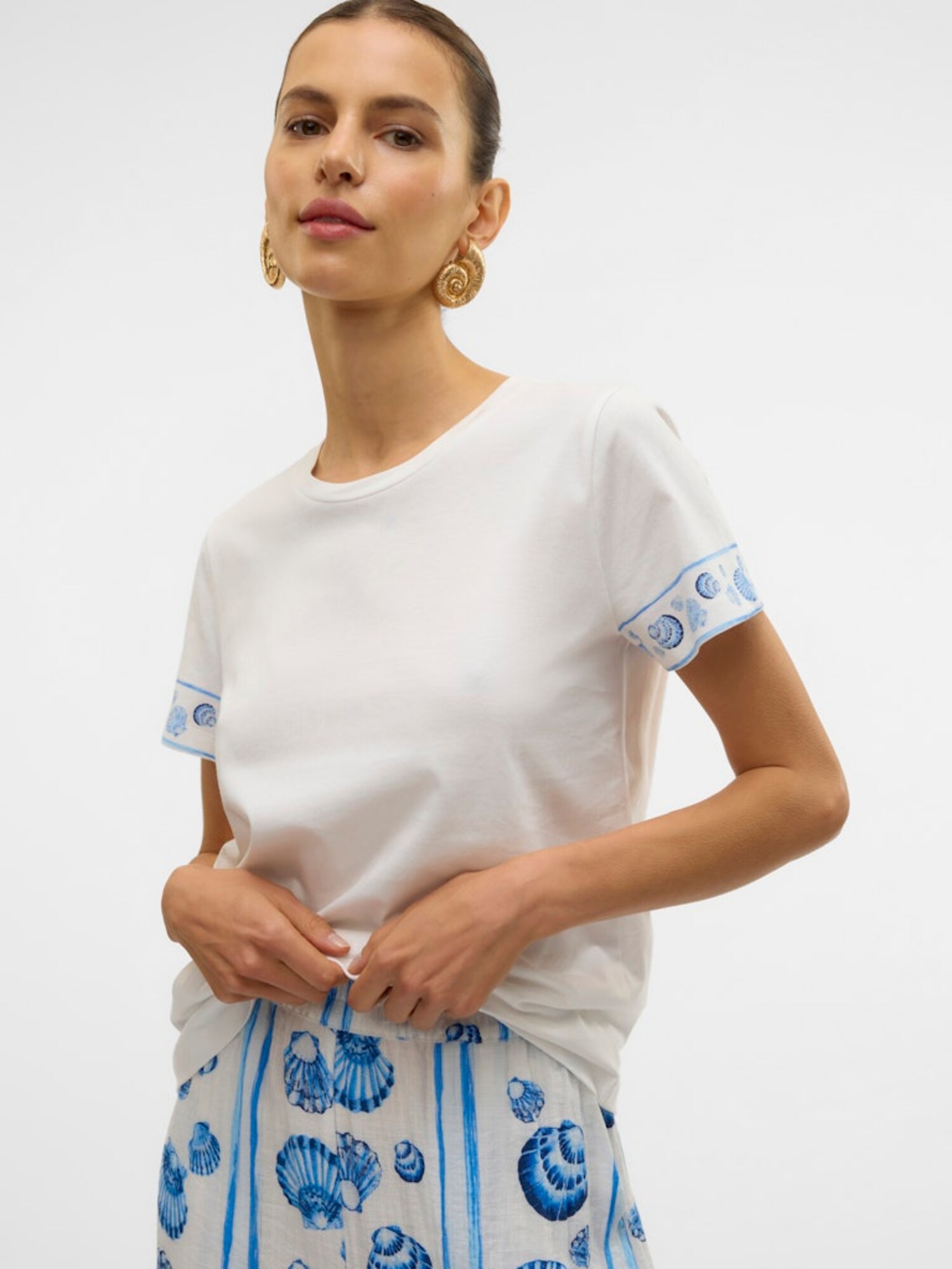 Thumbnail - T-Shirt
