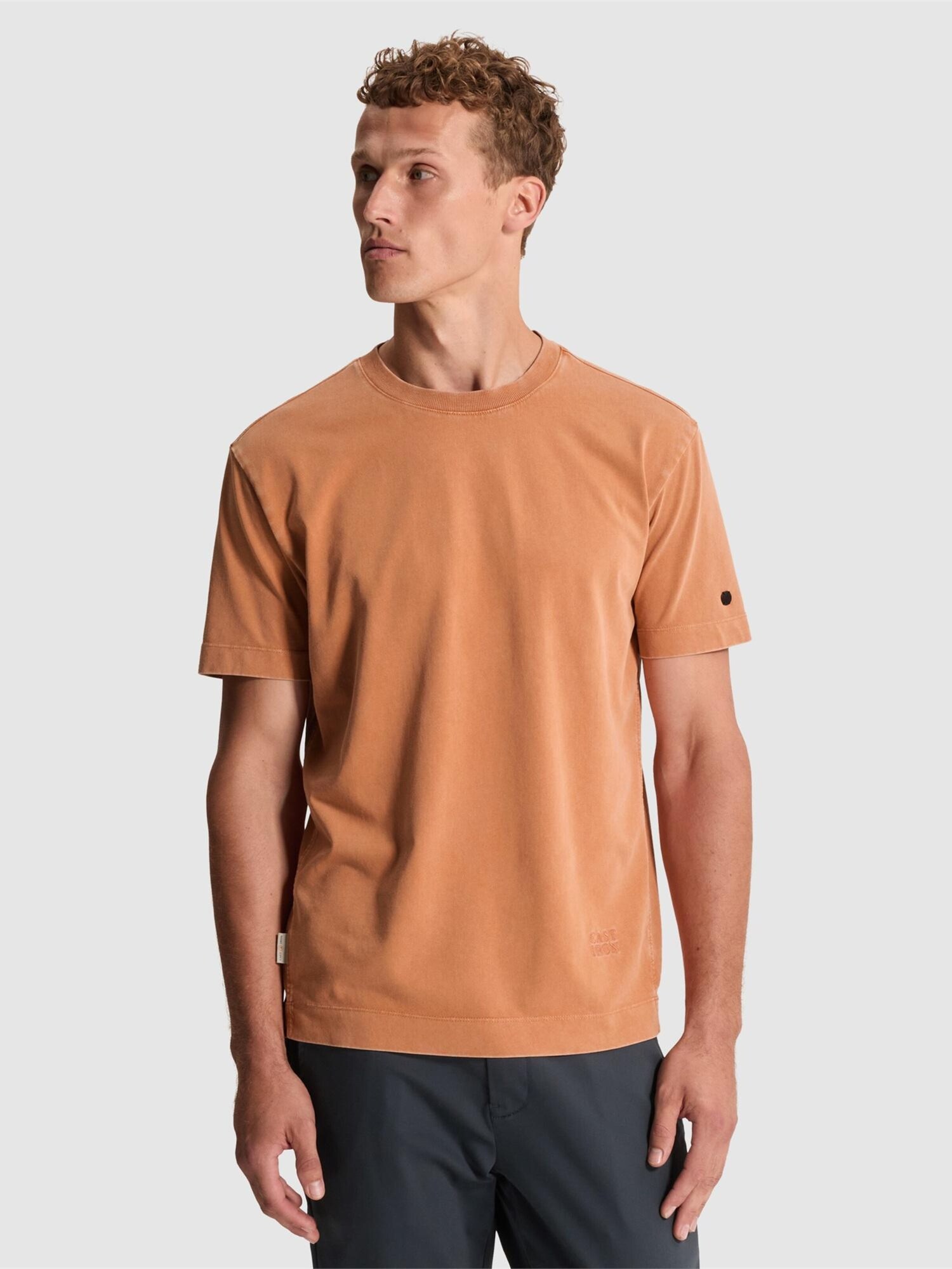 T-shirt 'Relaxed fit T-shirt with off-placed logo'