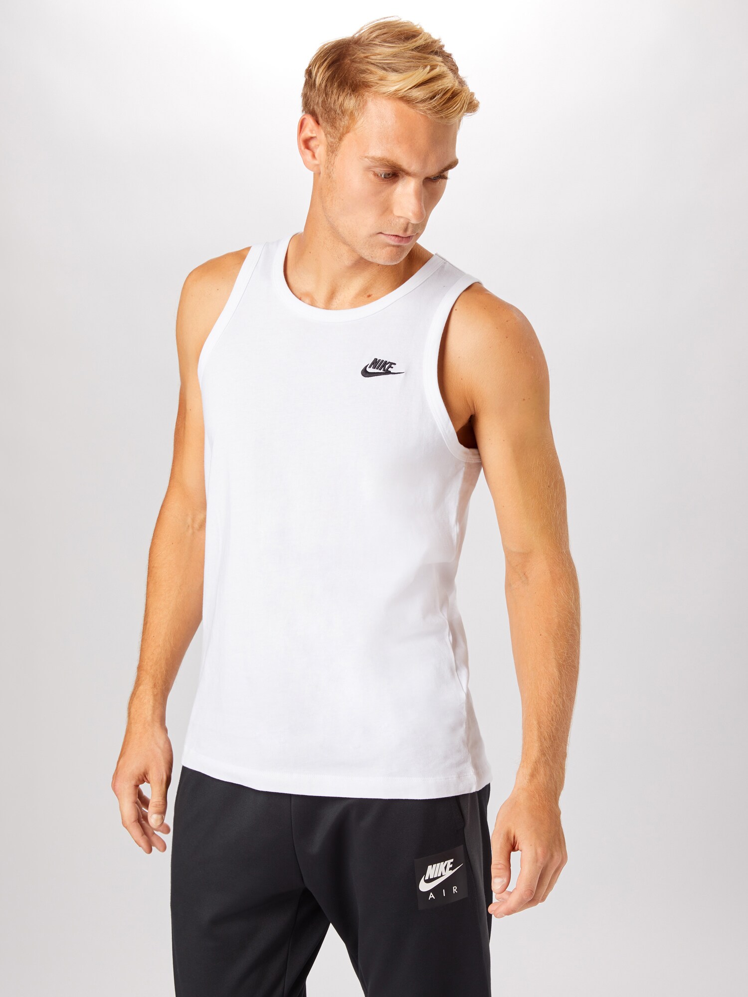 Nike Sportswear Póló  fekete / piszkosfehér termék 2. képe