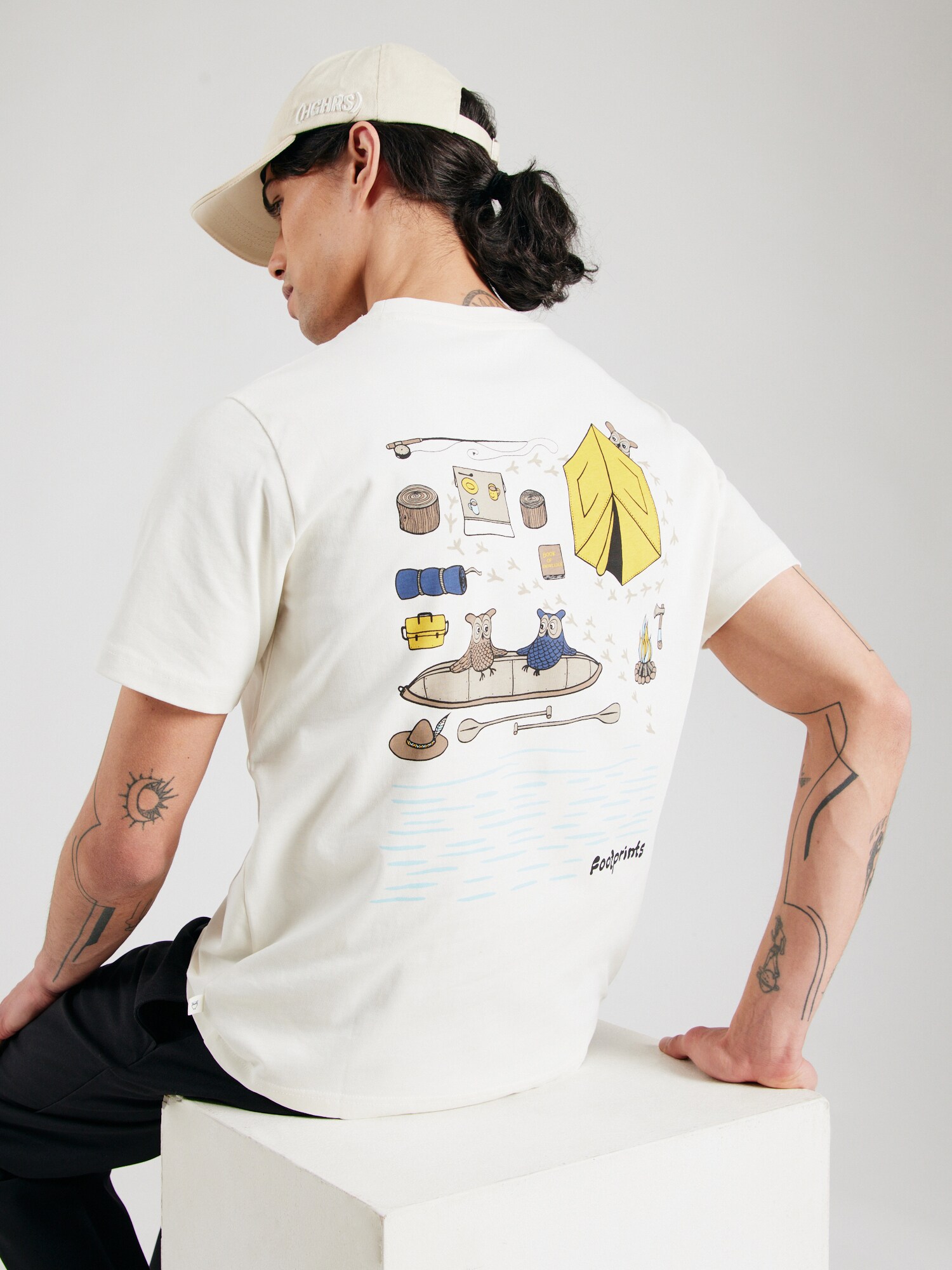 KnowledgeCotton Apparel Póló  elefántcsont / tengerészkék / világosbarna / sárga termék 2. képe