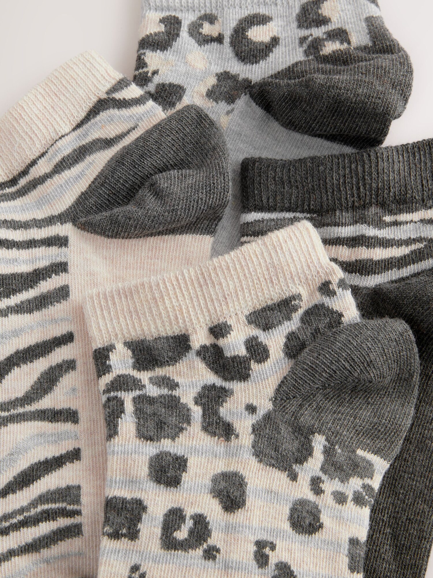 Thumbnail - Next Socken