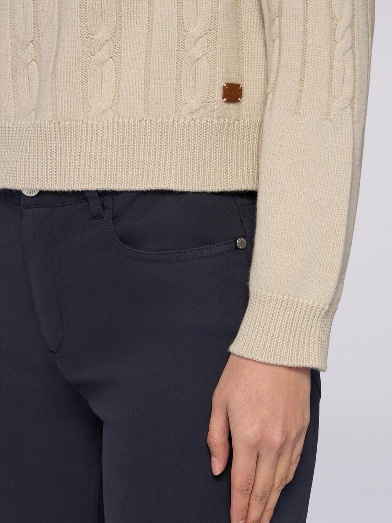 Trussardi Jersey  crema – imagen 8
