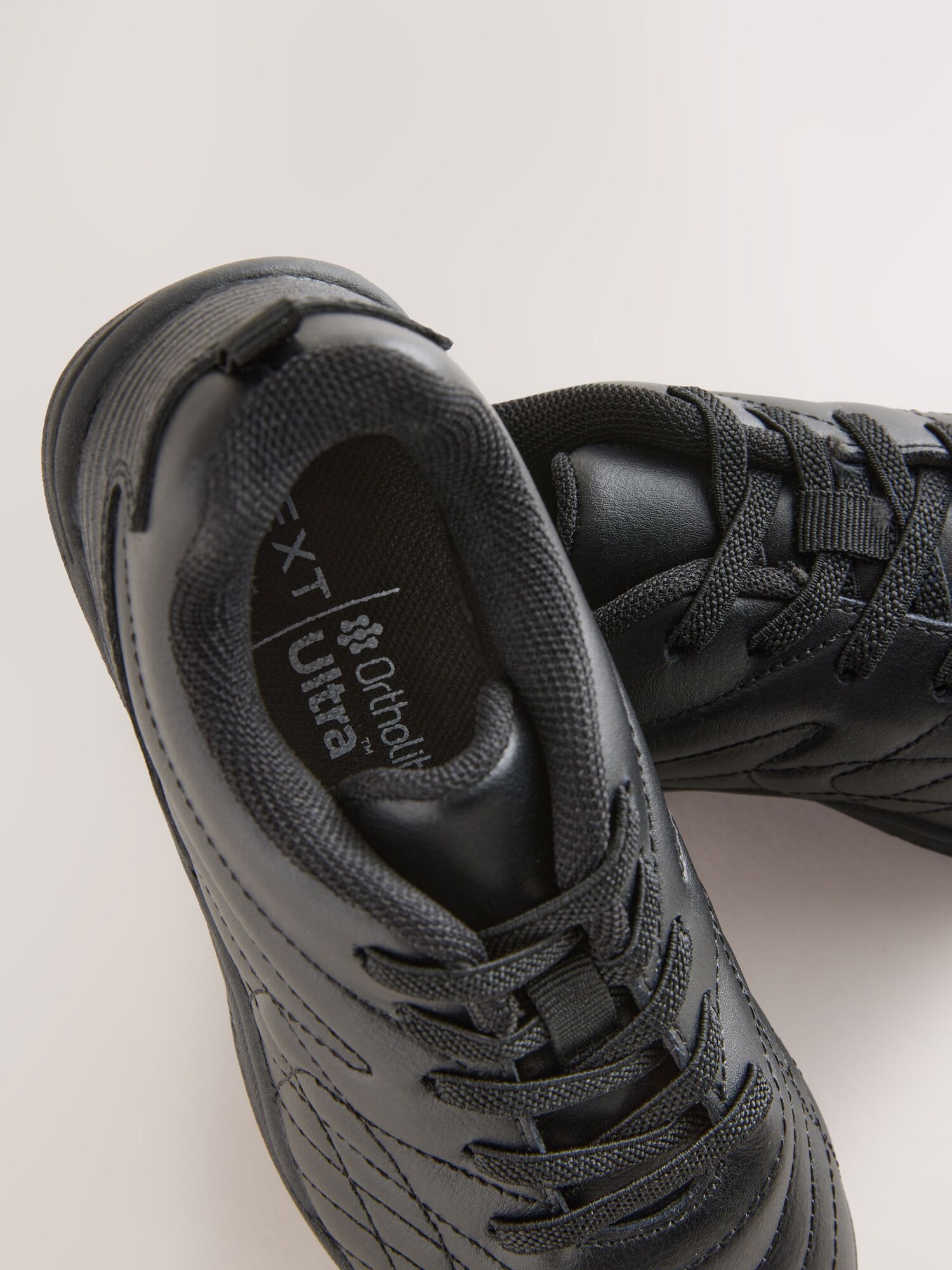 Thumbnail - Next Sneaker