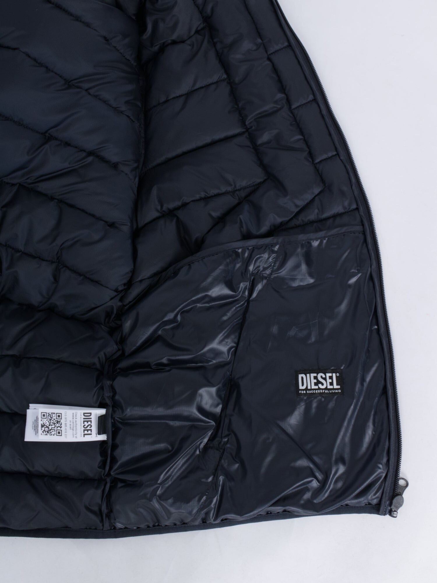 DIESEL Chaqueta de entretiempo 'W-DWAIN-OUTHOOD'  navy – imagen 4