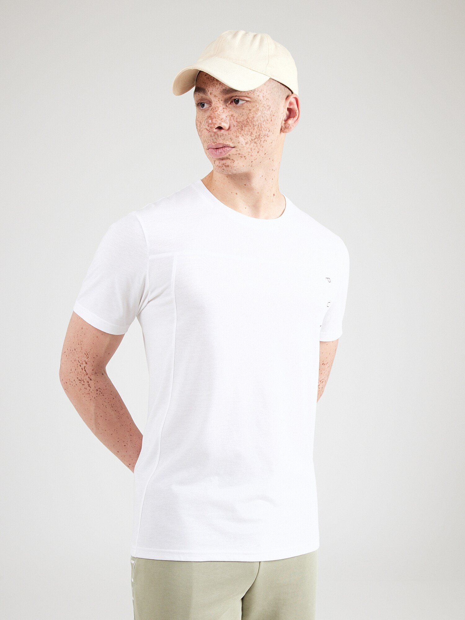 PUMA Funkčné tričko 'Tad Tech' čierna / biela (obrázok 3)