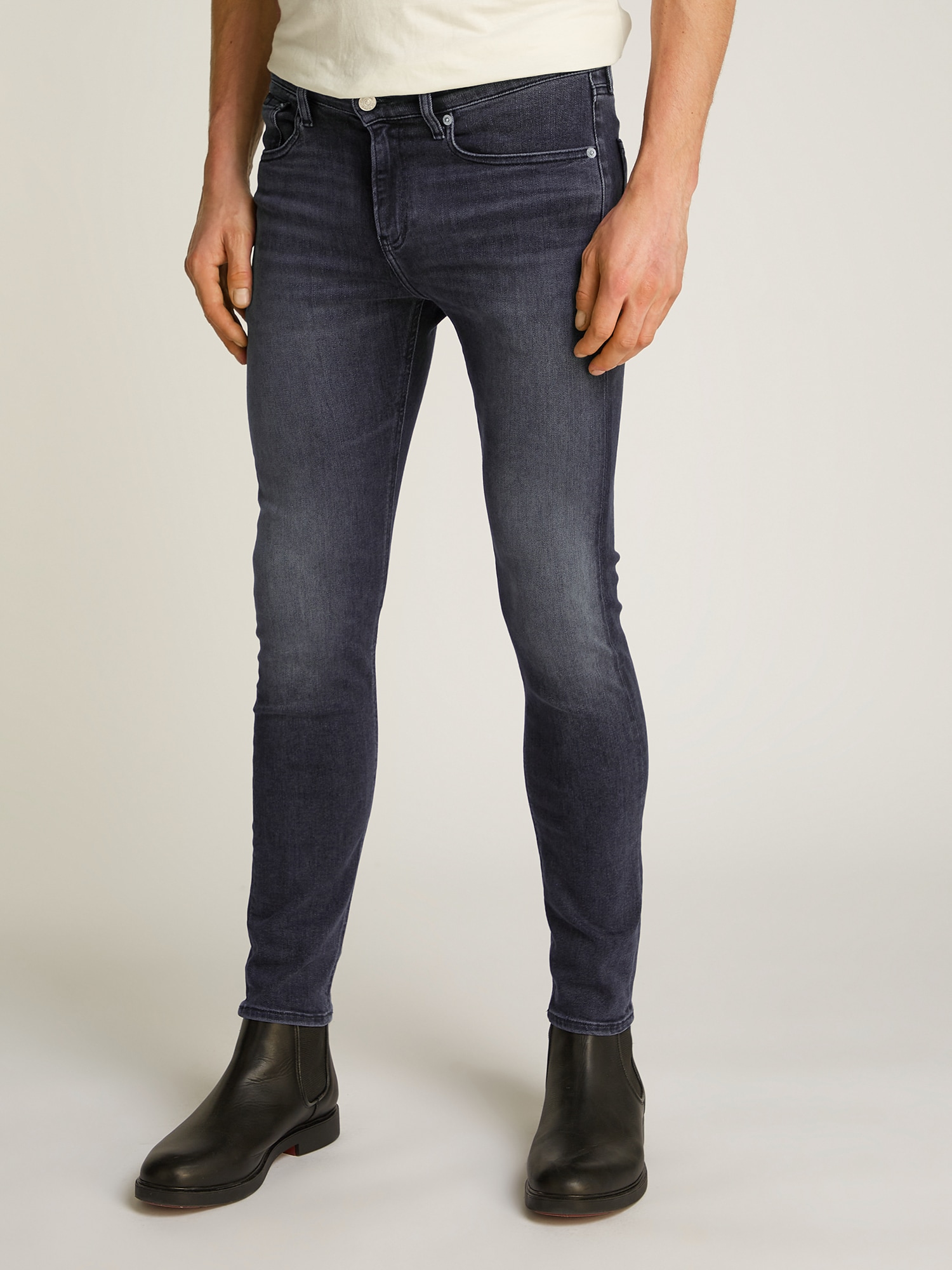 Calvin Klein Jeans Farmer 'SKINNY'  fekete farmer termék 2. képe