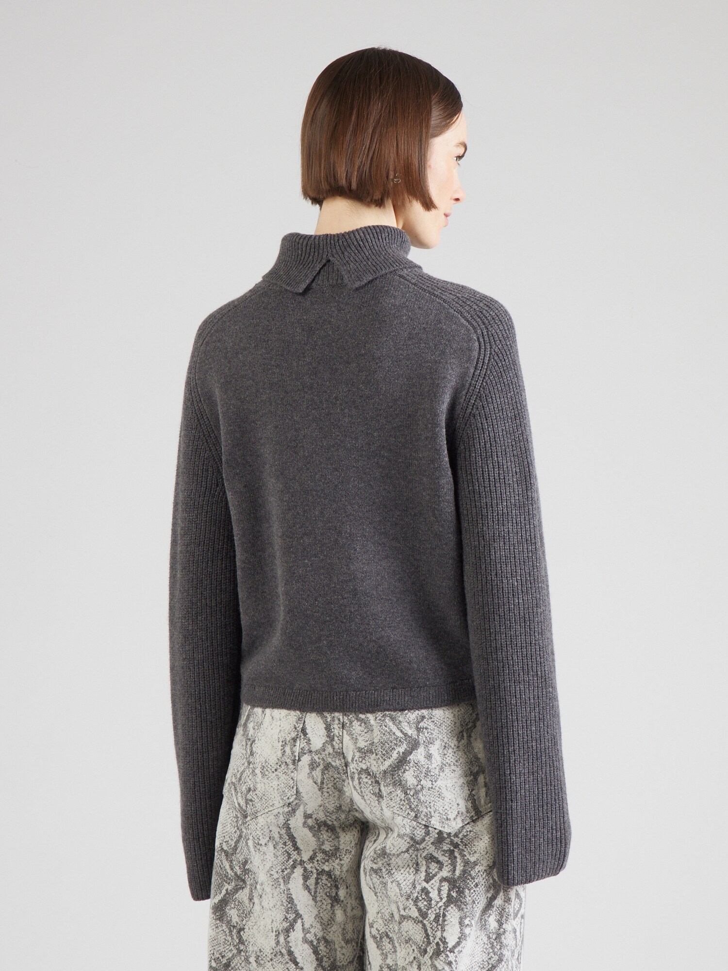 Thumbnail - Pullover