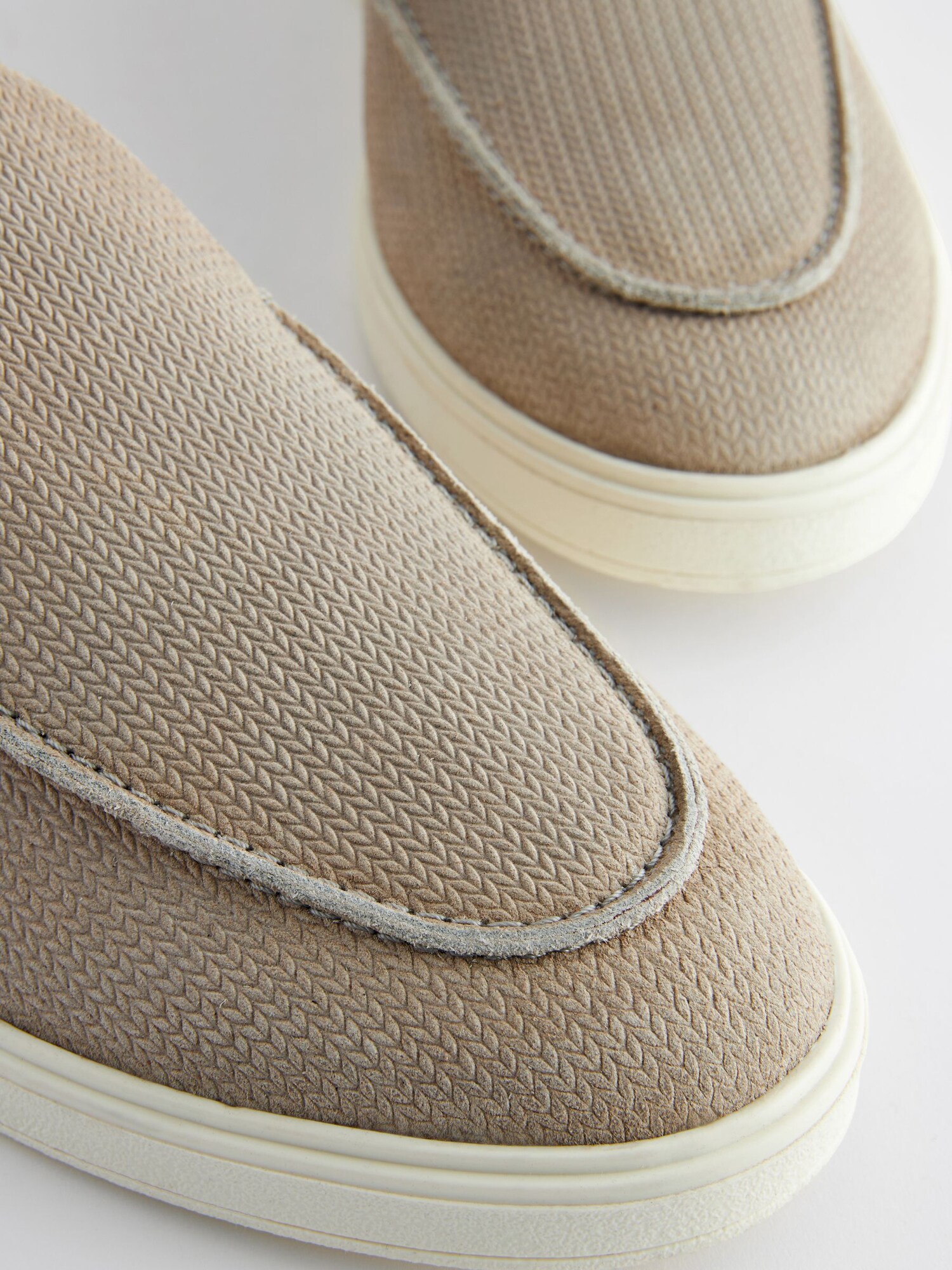 Thumbnail - Next Slipper