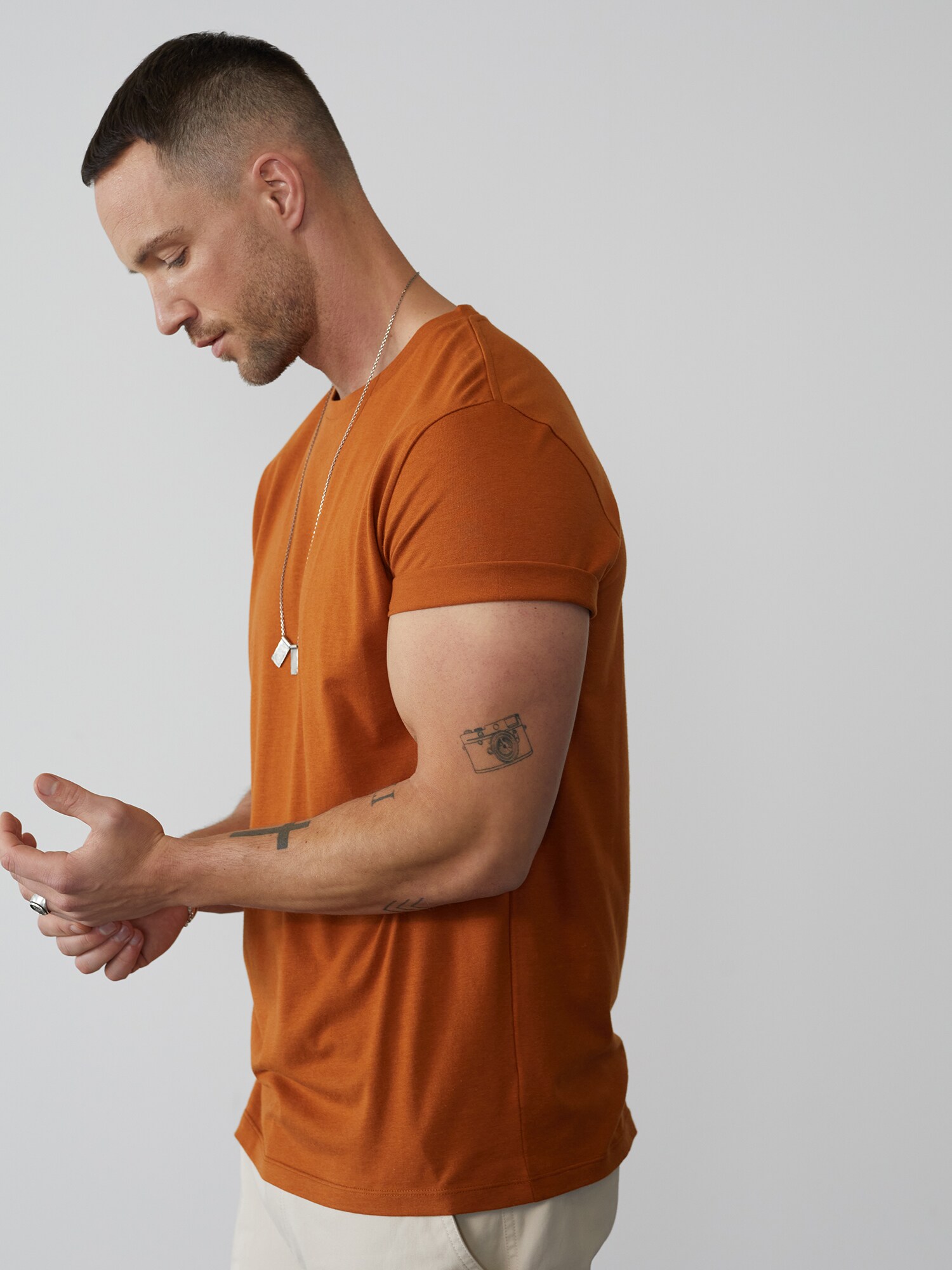 DAN FOX APPAREL Póló 'Piet'  konyak termék 2. képe