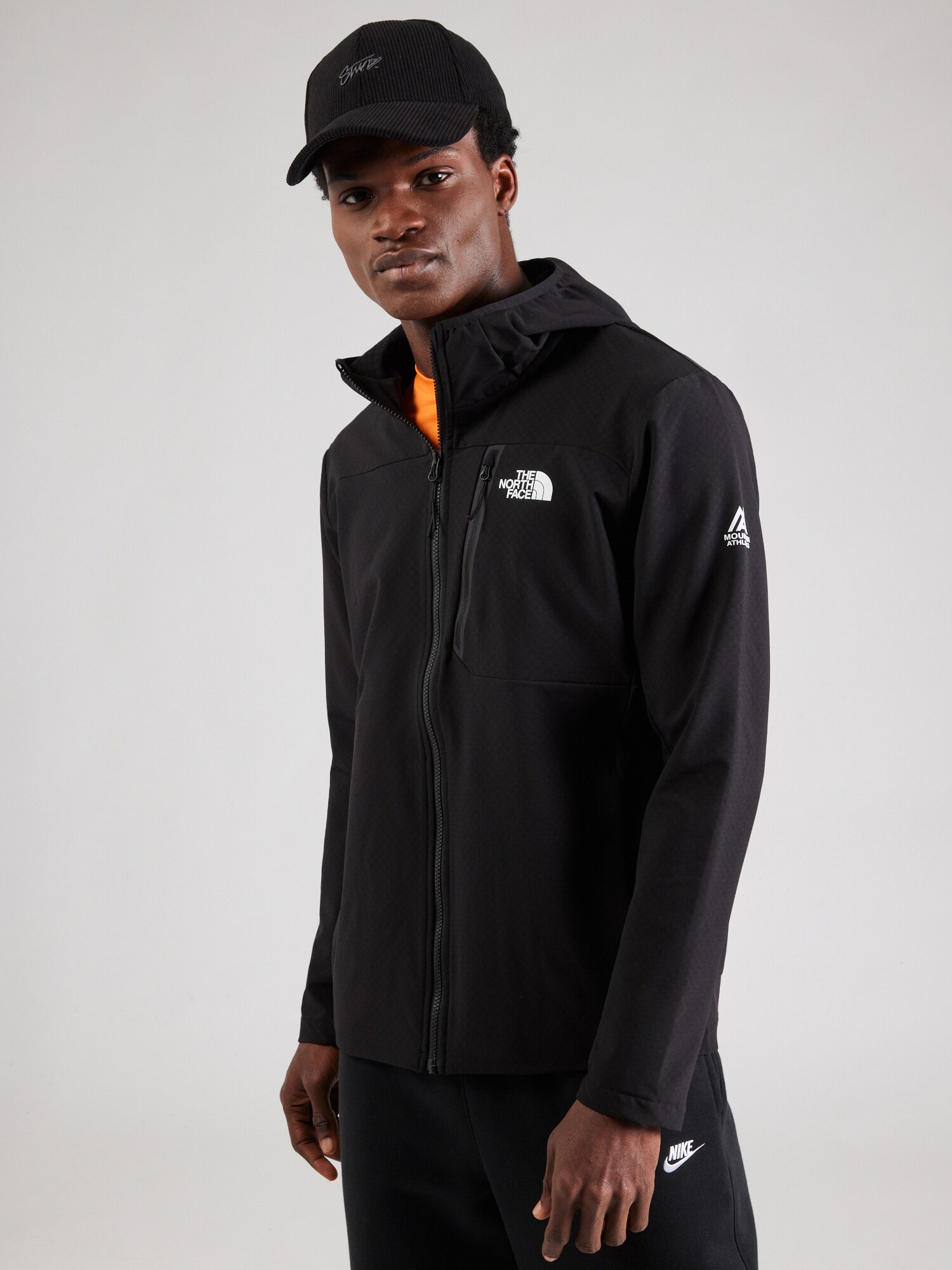 THE NORTH FACE Kültéri kabátok 'MOUNTAIN'  fekete / fehér termék 2. képe