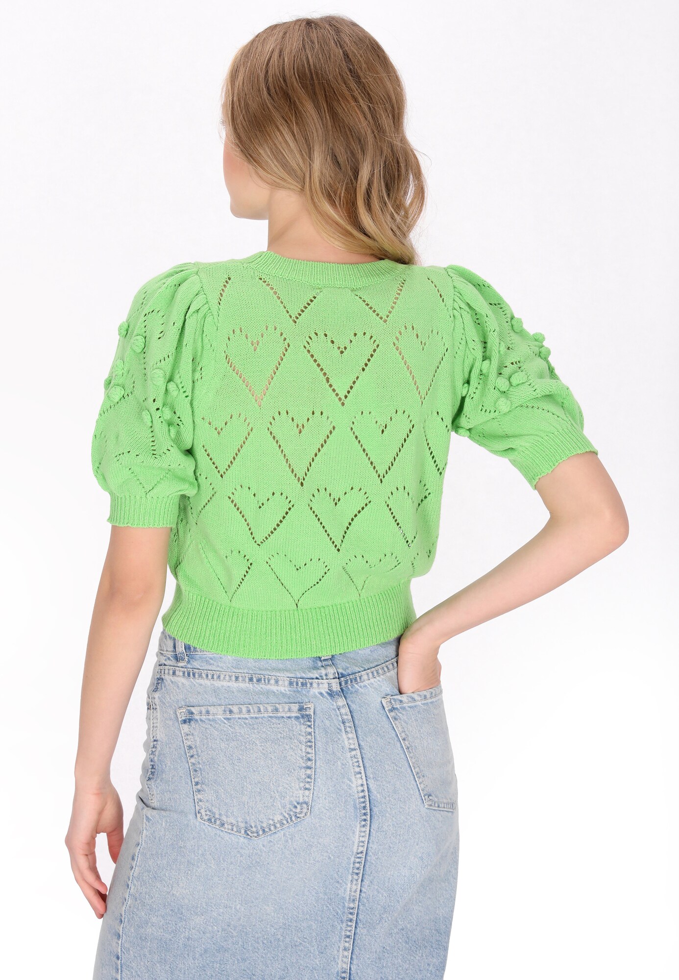 Thumbnail - MYMO Pullover Fashion Look