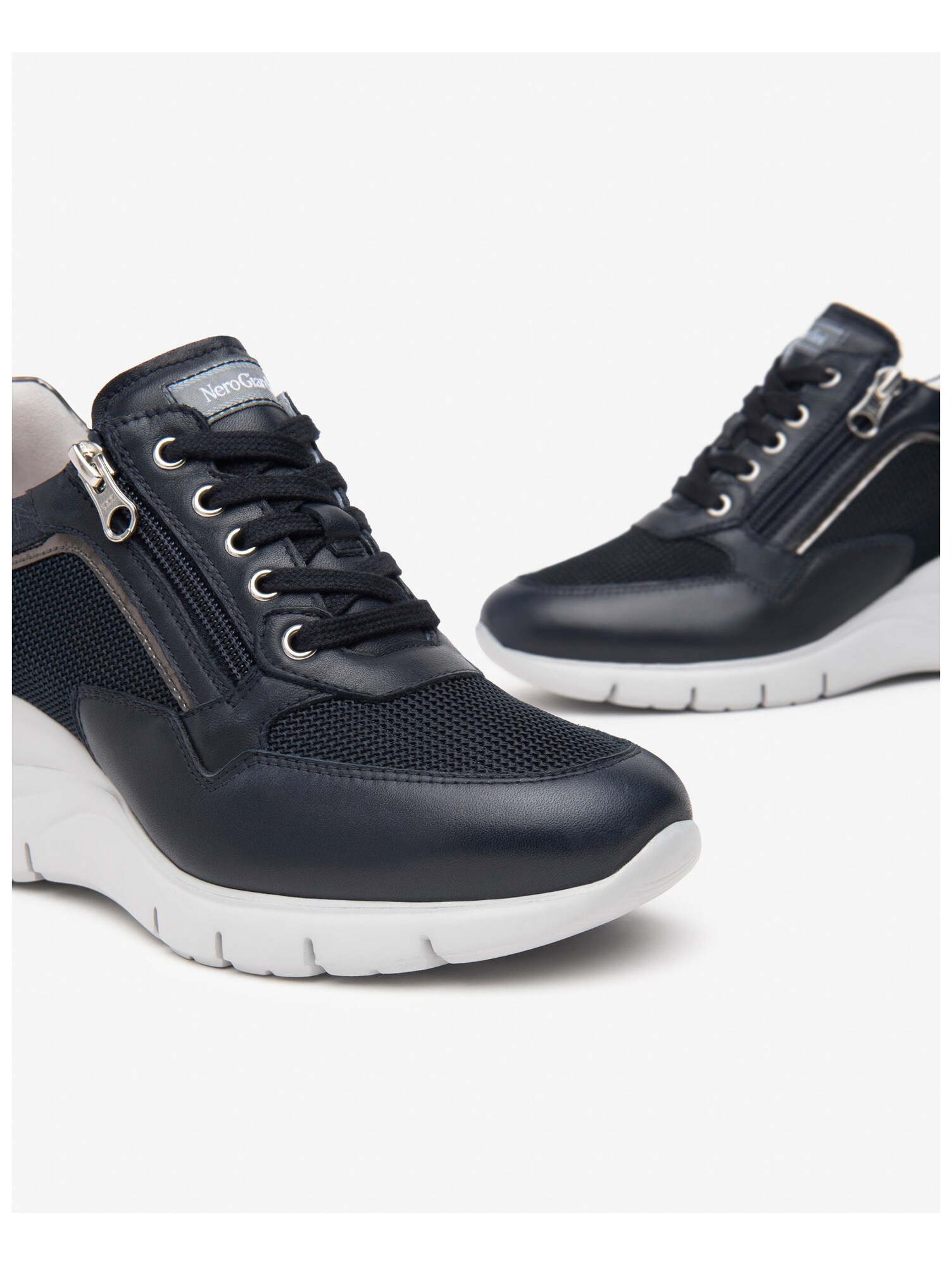 Thumbnail - Sneaker