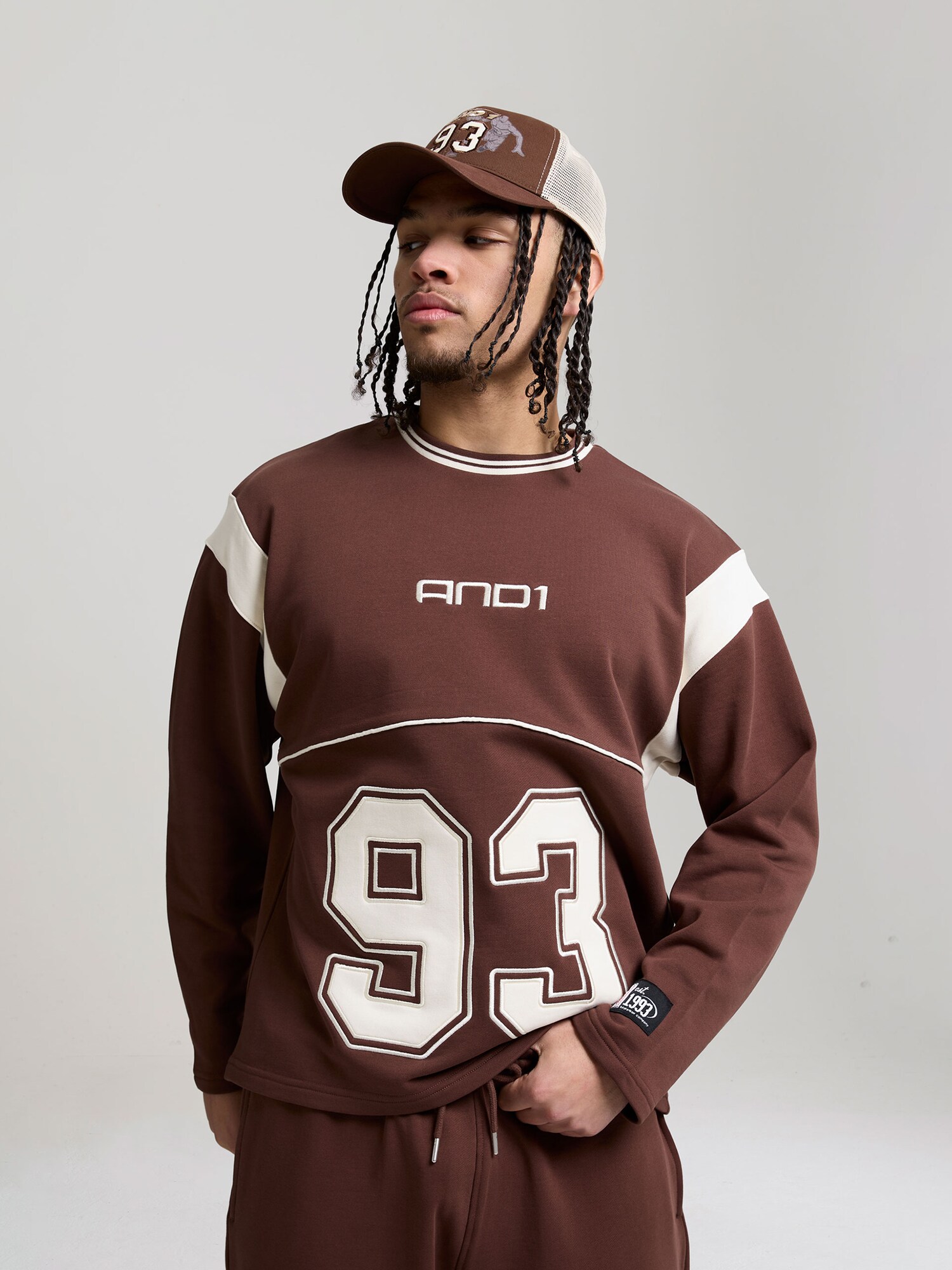 AND1 Sudadera '93'  marrón / blanco – imagen 4