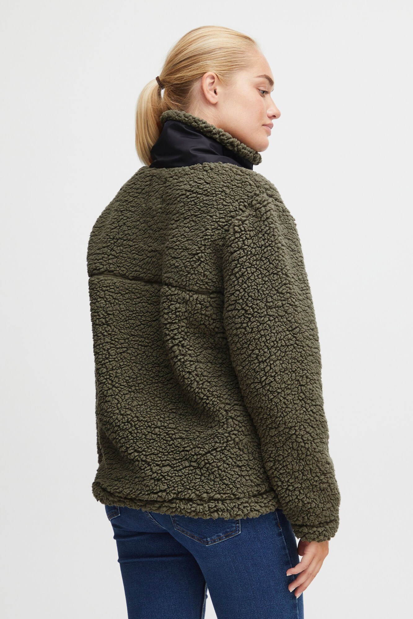Thumbnail - Oxmo Pullover