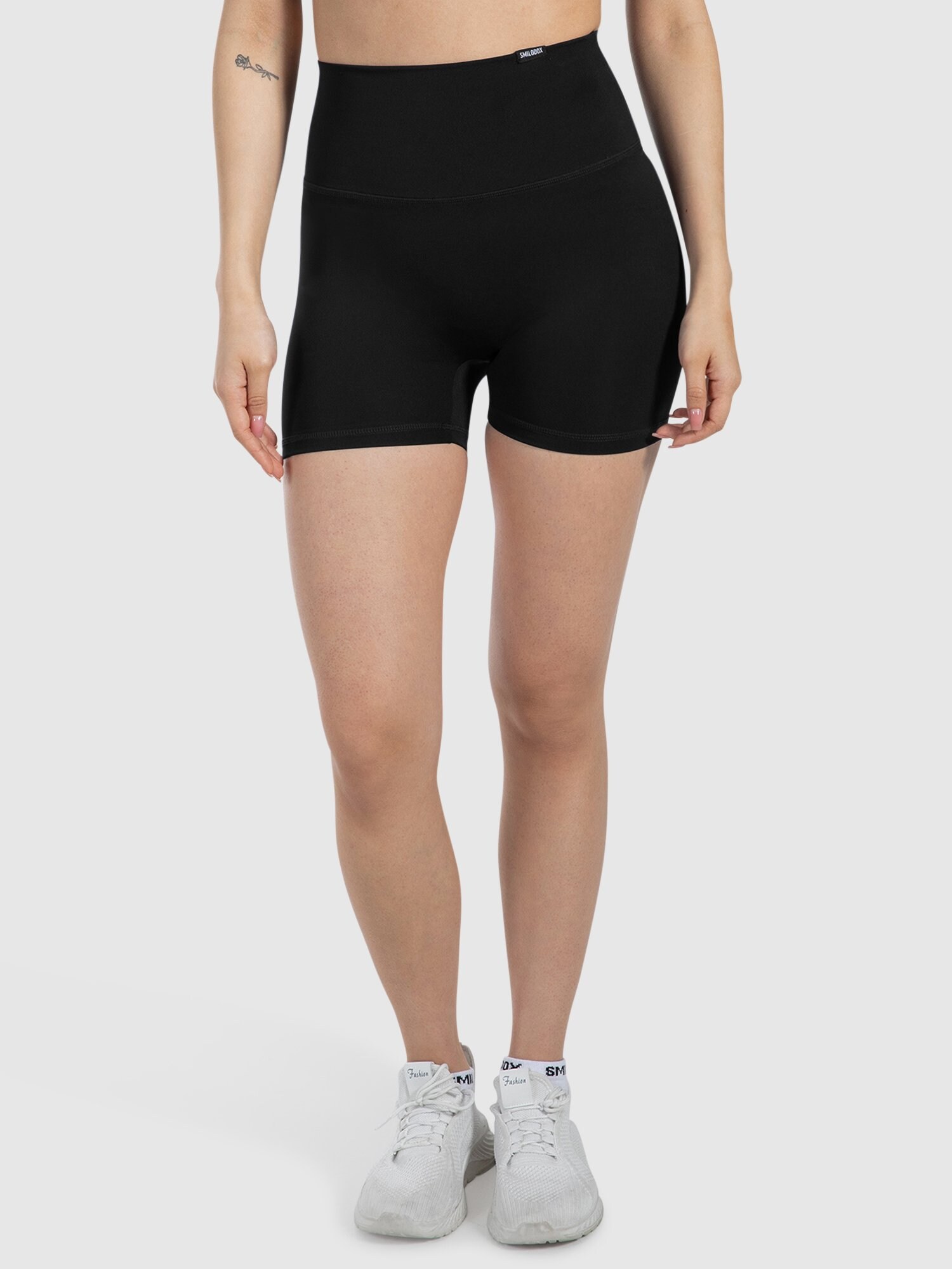Thumbnail - Shorts ' Leola '