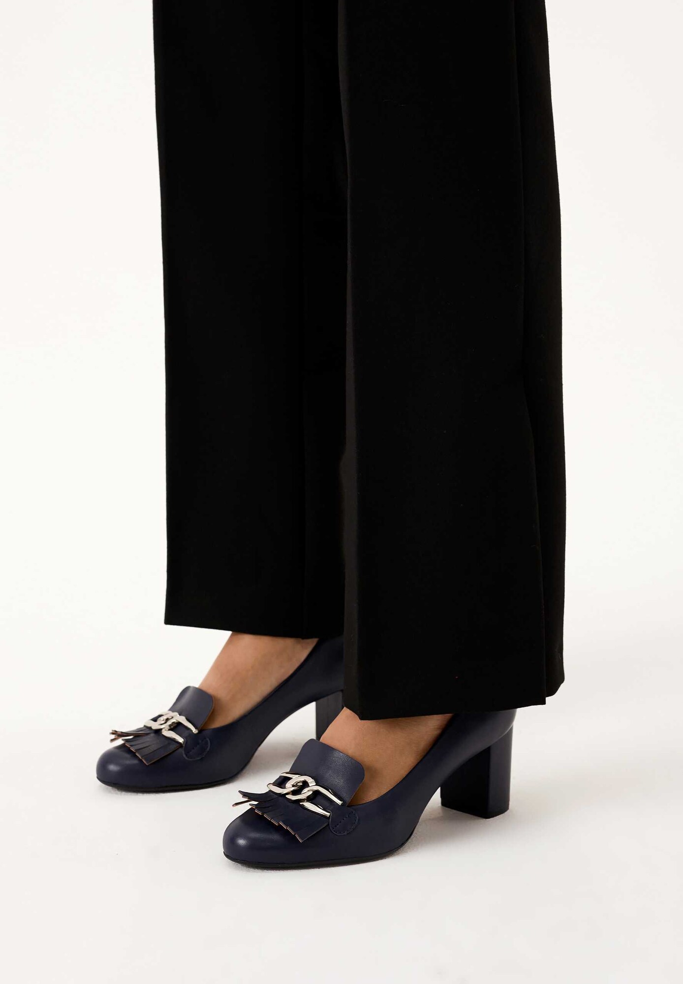 Thumbnail - Kazar Pumps