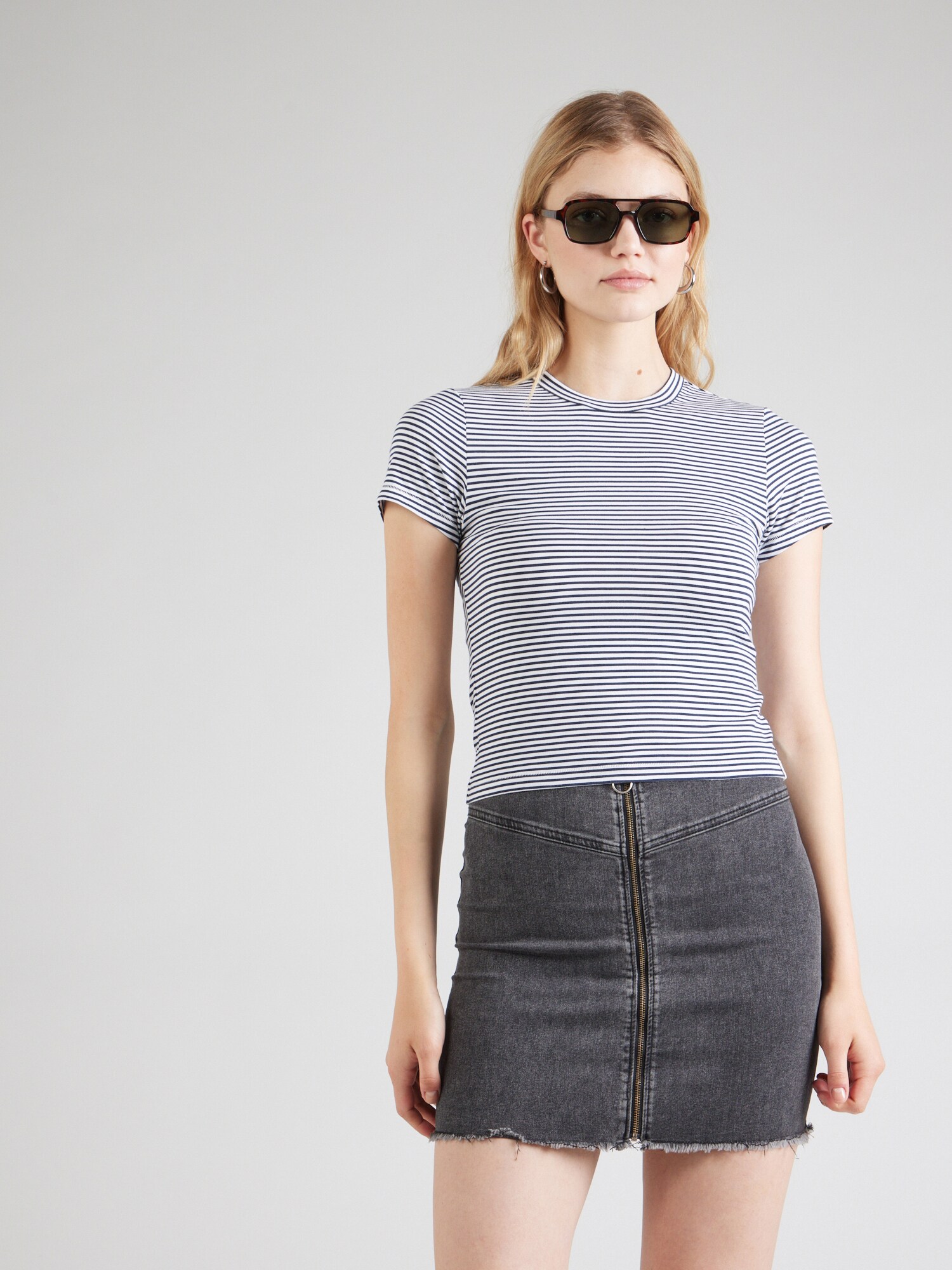 rag & bone Póló  fekete / fehér termék 2. képe