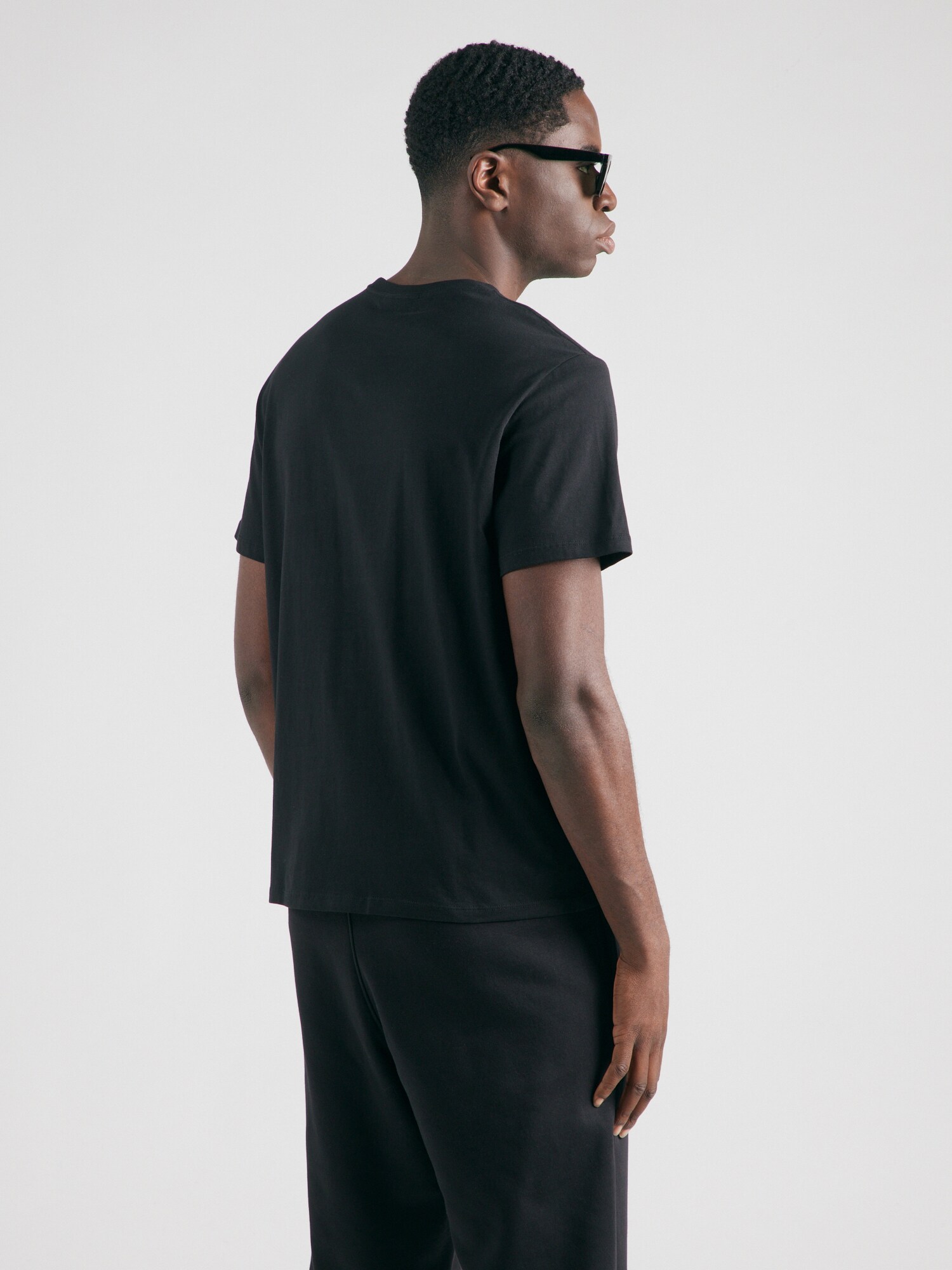 Calvin Klein Jeans Tričko 'CLASSIC' čierna / biela (obrázok 5)