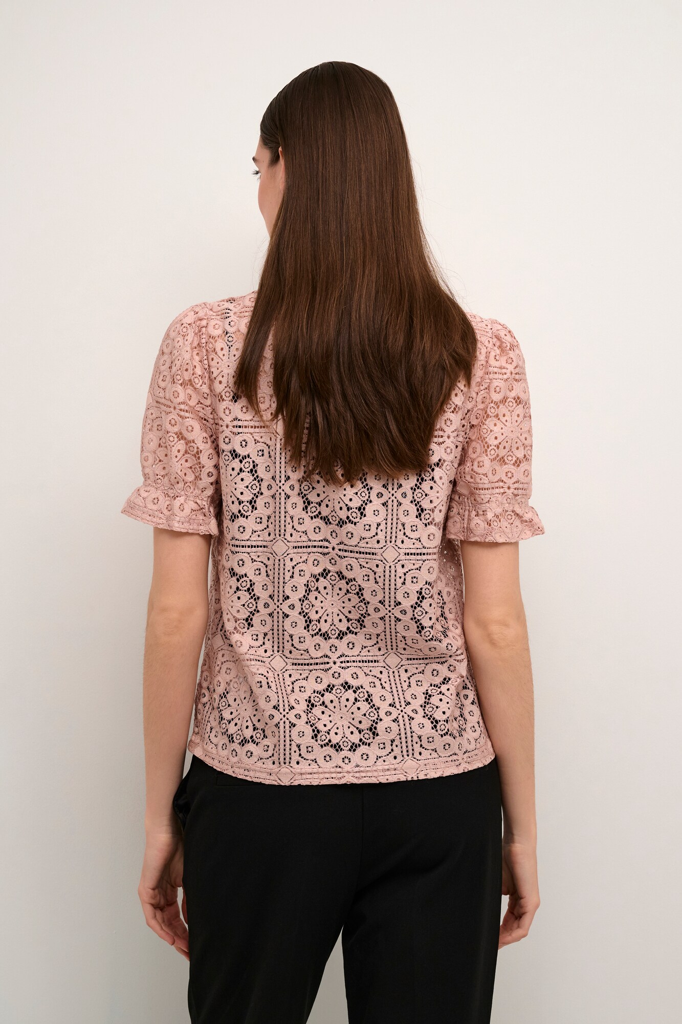 Thumbnail - Cream Bluse Tiley