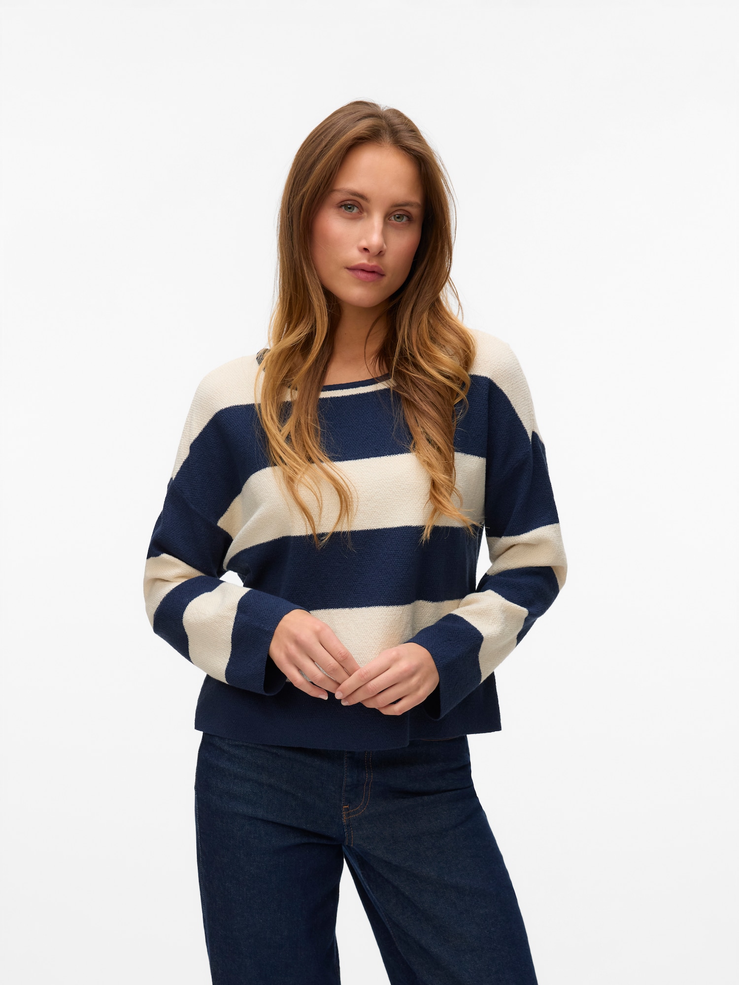 VERO MODA Pulóver 'VMWANDA'  tengerészkék / természetes fehér termék 2. képe