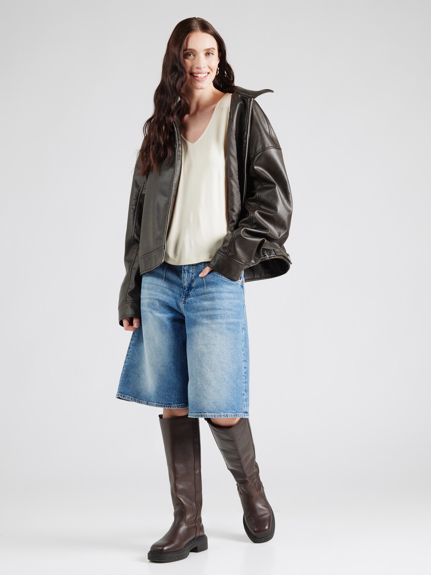 Thumbnail - VERO MODA T-Shirt VMVANESSA