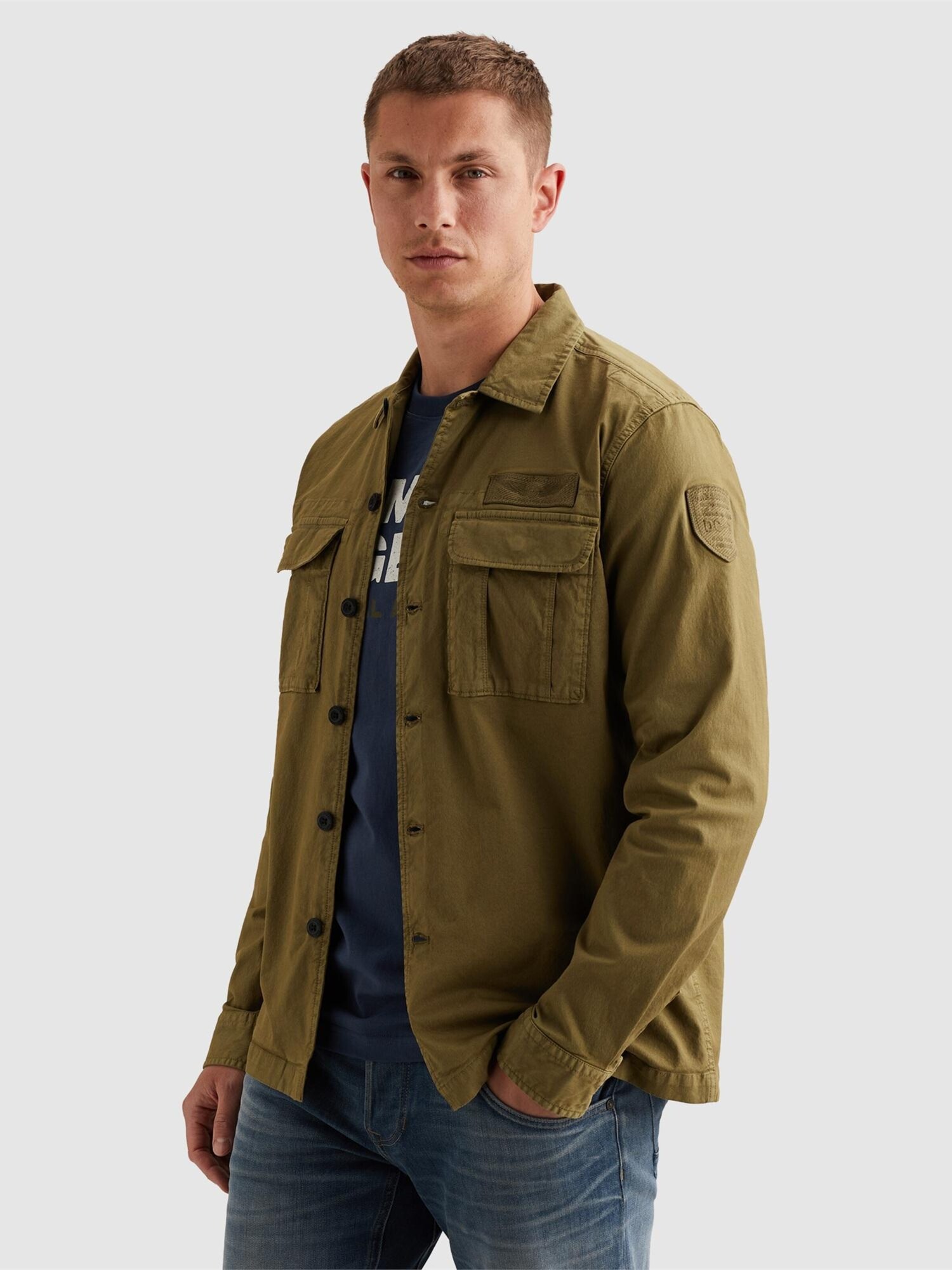 Skjorta 'Shirt jacket with chest pockets and badge on the sleeve'