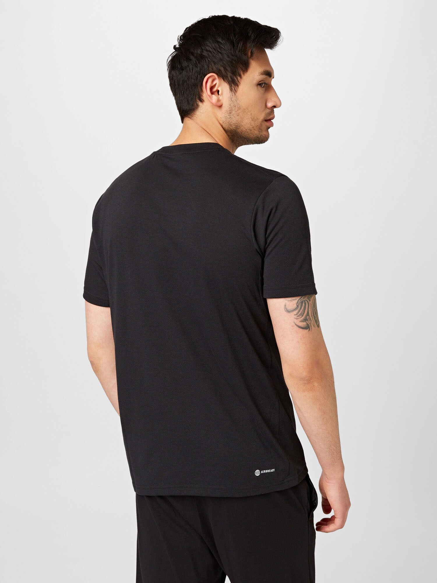 Thumbnail - Sportshirt 'Train Essentials'