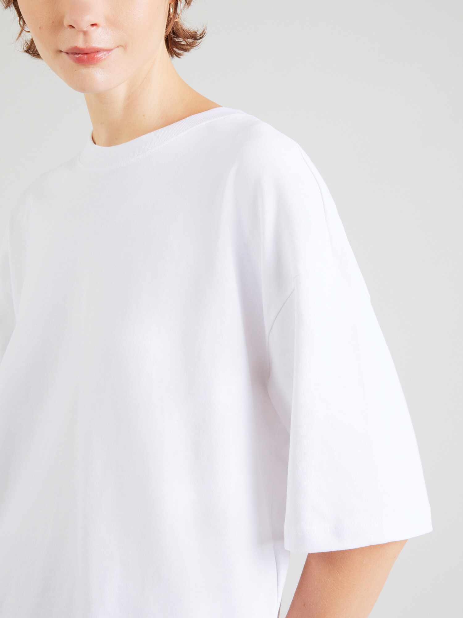 Thumbnail - ONLY T-Shirt