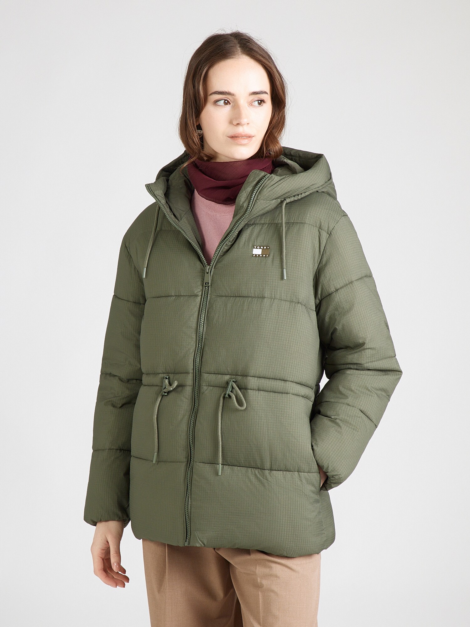 Tommy Jeans Chaqueta de invierno  verde – imagen 4