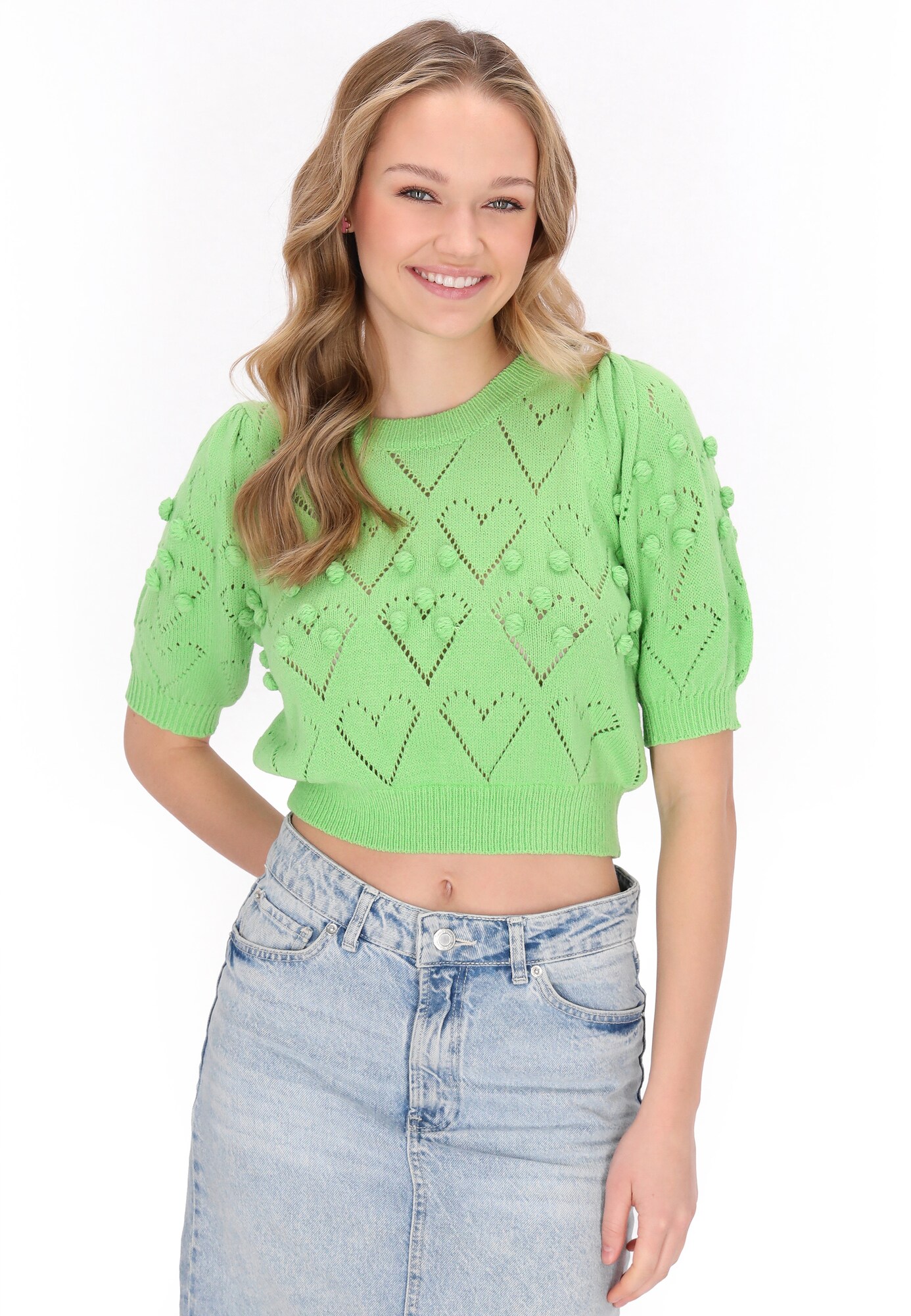 Thumbnail - MYMO Pullover Fashion Look
