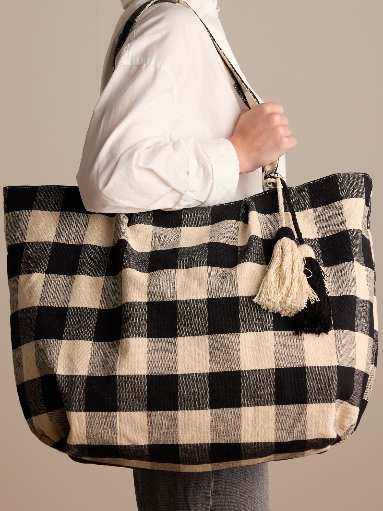 Thumbnail - MANFIELD Shopper