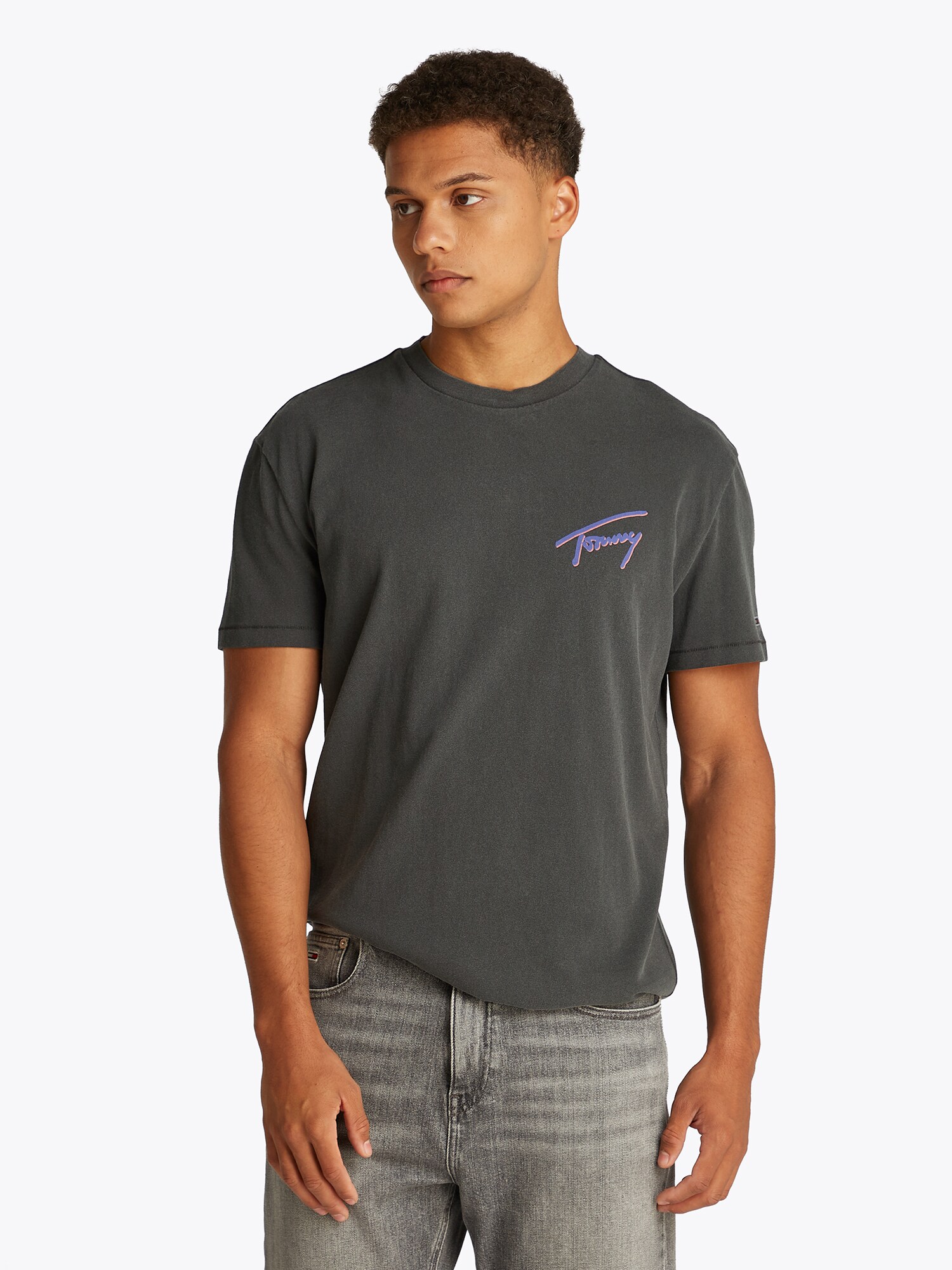 Tommy Jeans Póló  indigó / sárgabarack / fekete termék 2. képe