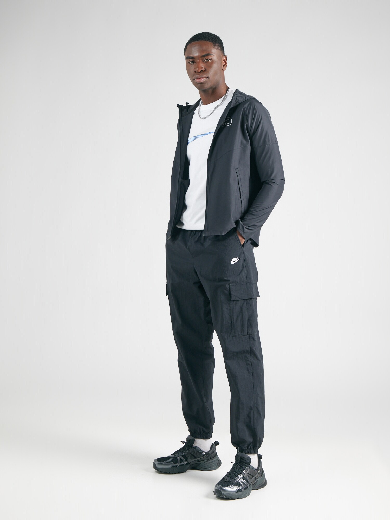Nike Sportswear Prechodná bunda 'AIR' zelená / čierna (obrázok 4)