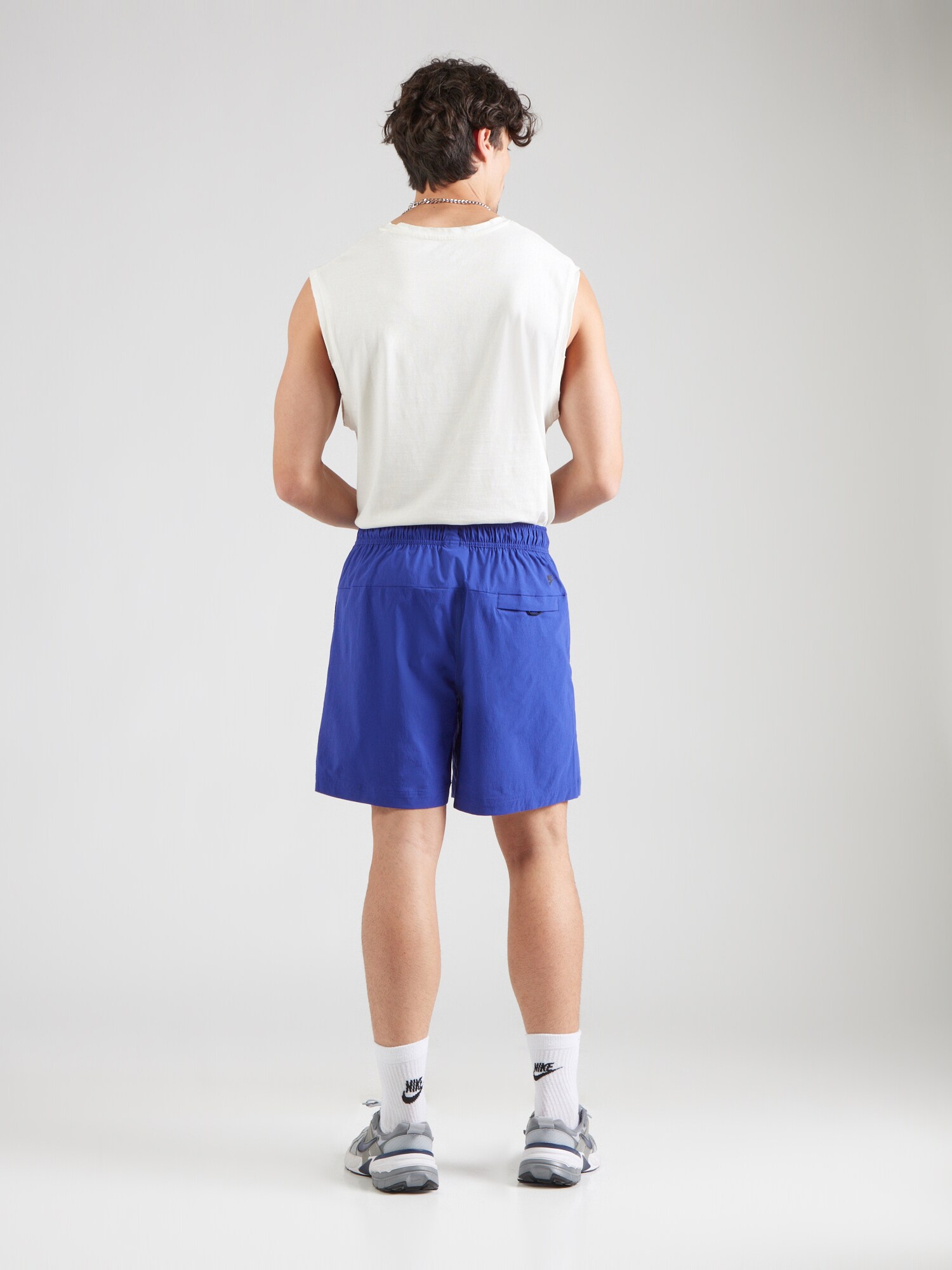 Nike Sportswear Nohavice tmavomodrá (obrázok 3)