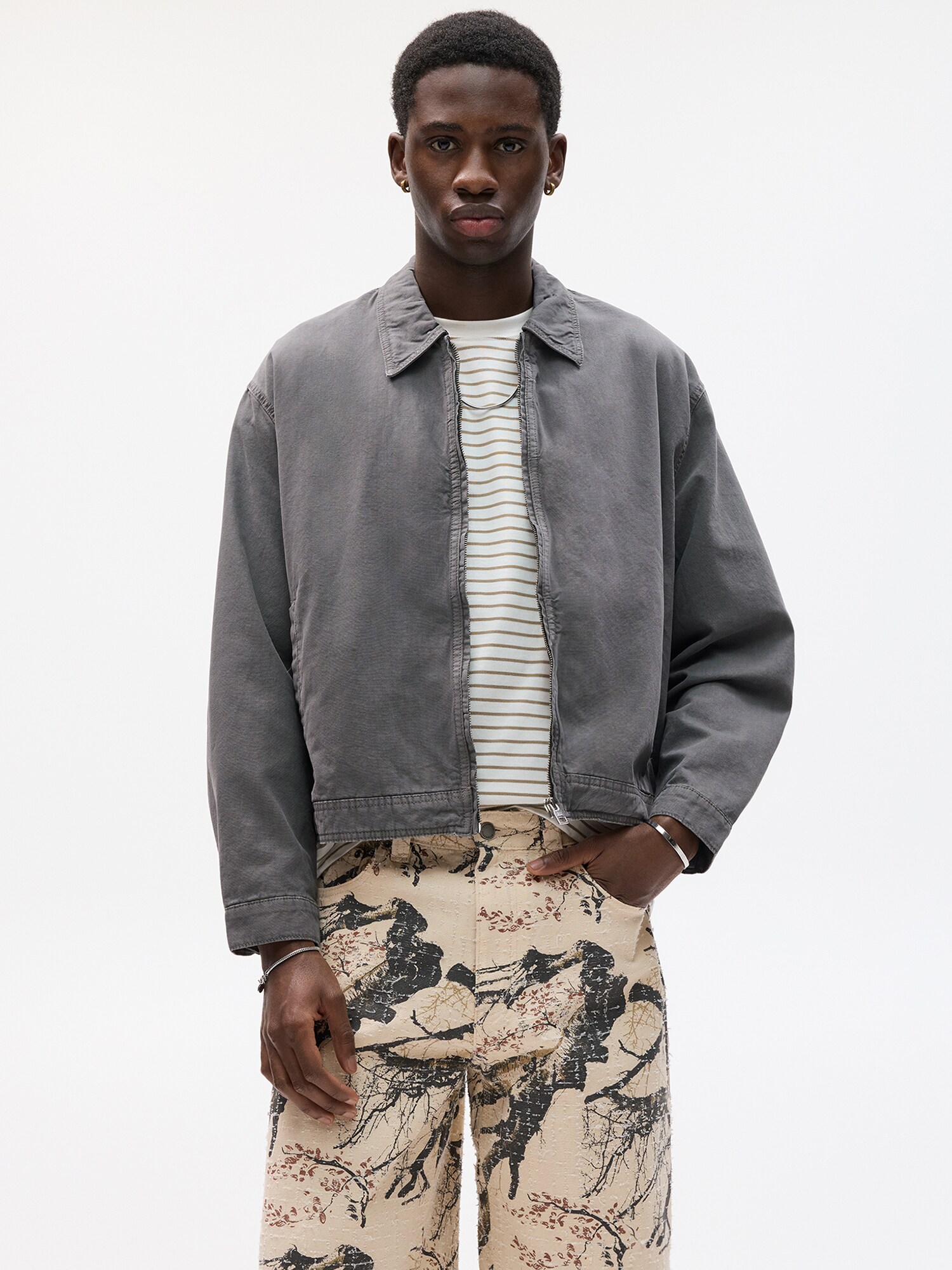 Pull&Bear Átmeneti dzseki  fekete farmer termék 2. képe